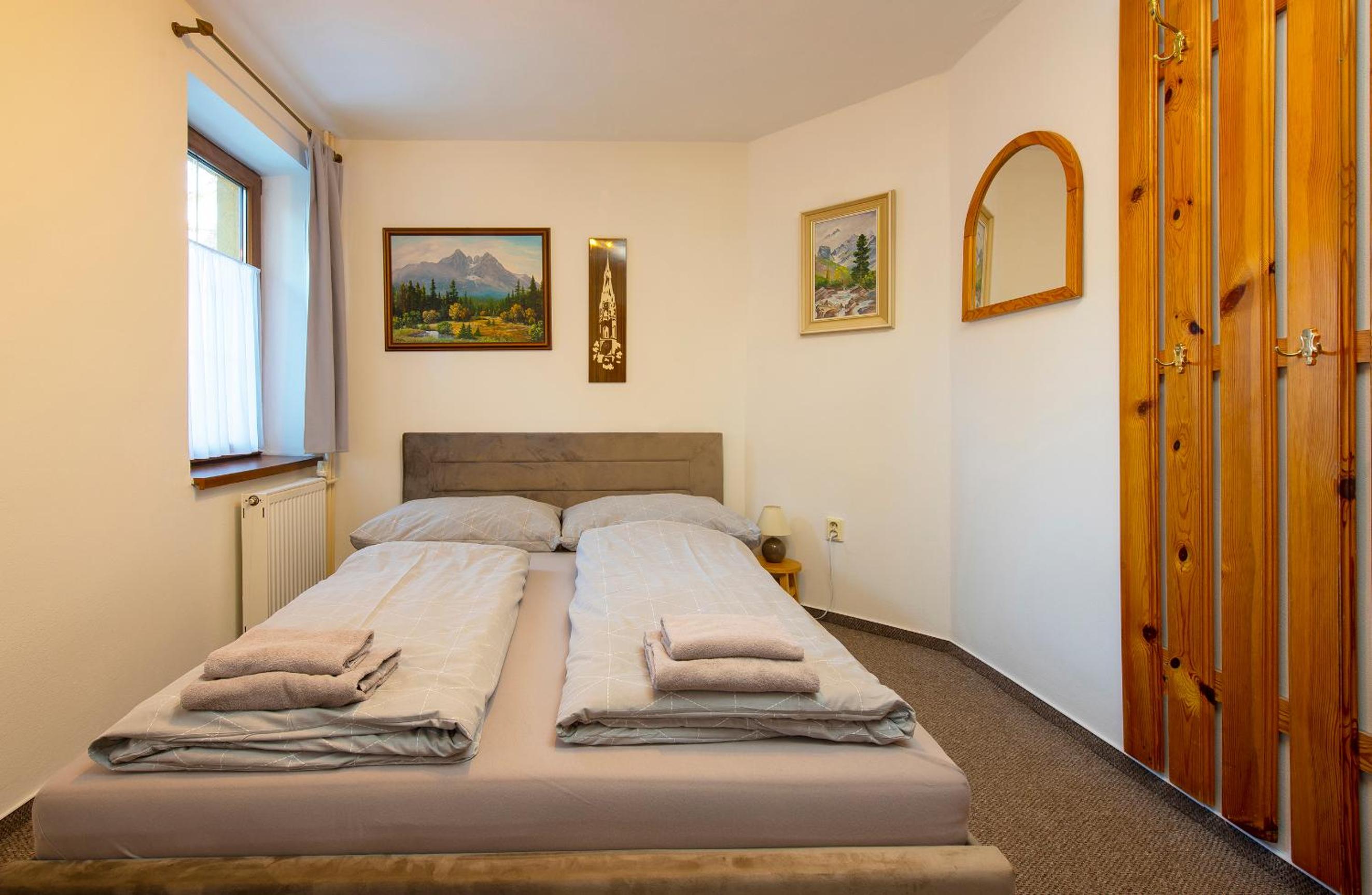 Economy Double Room photo 3