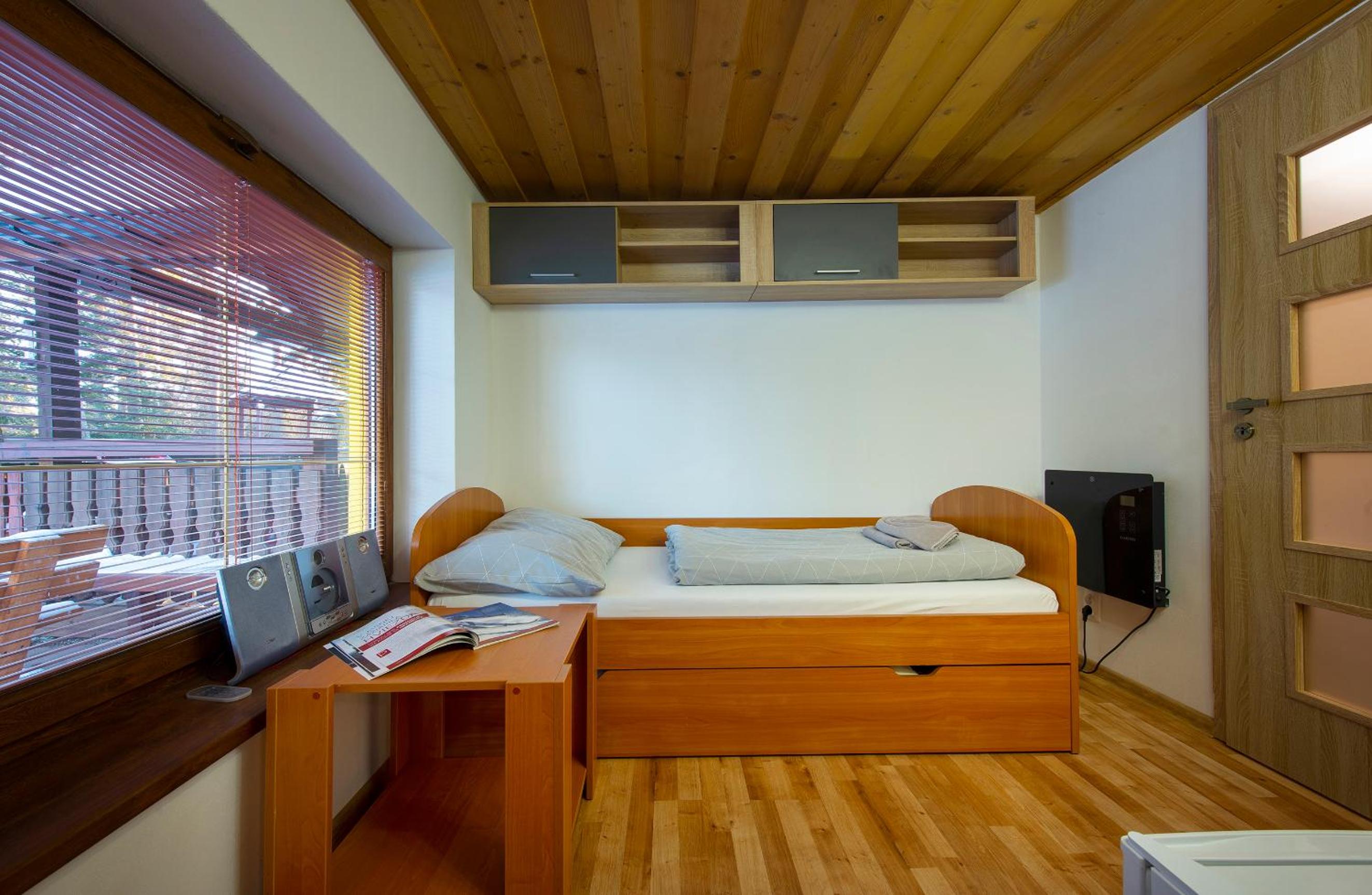 Two-Bedroom Suite with Garden View - Photo 8