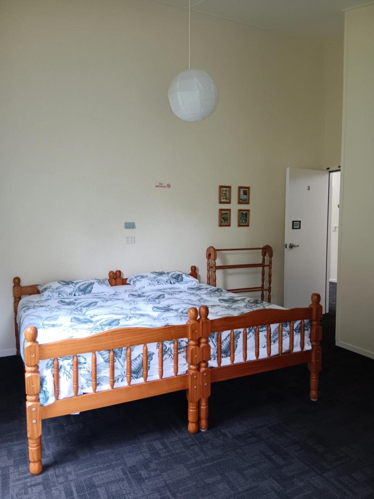 Quadruple Room with Private Bathroom photo 1