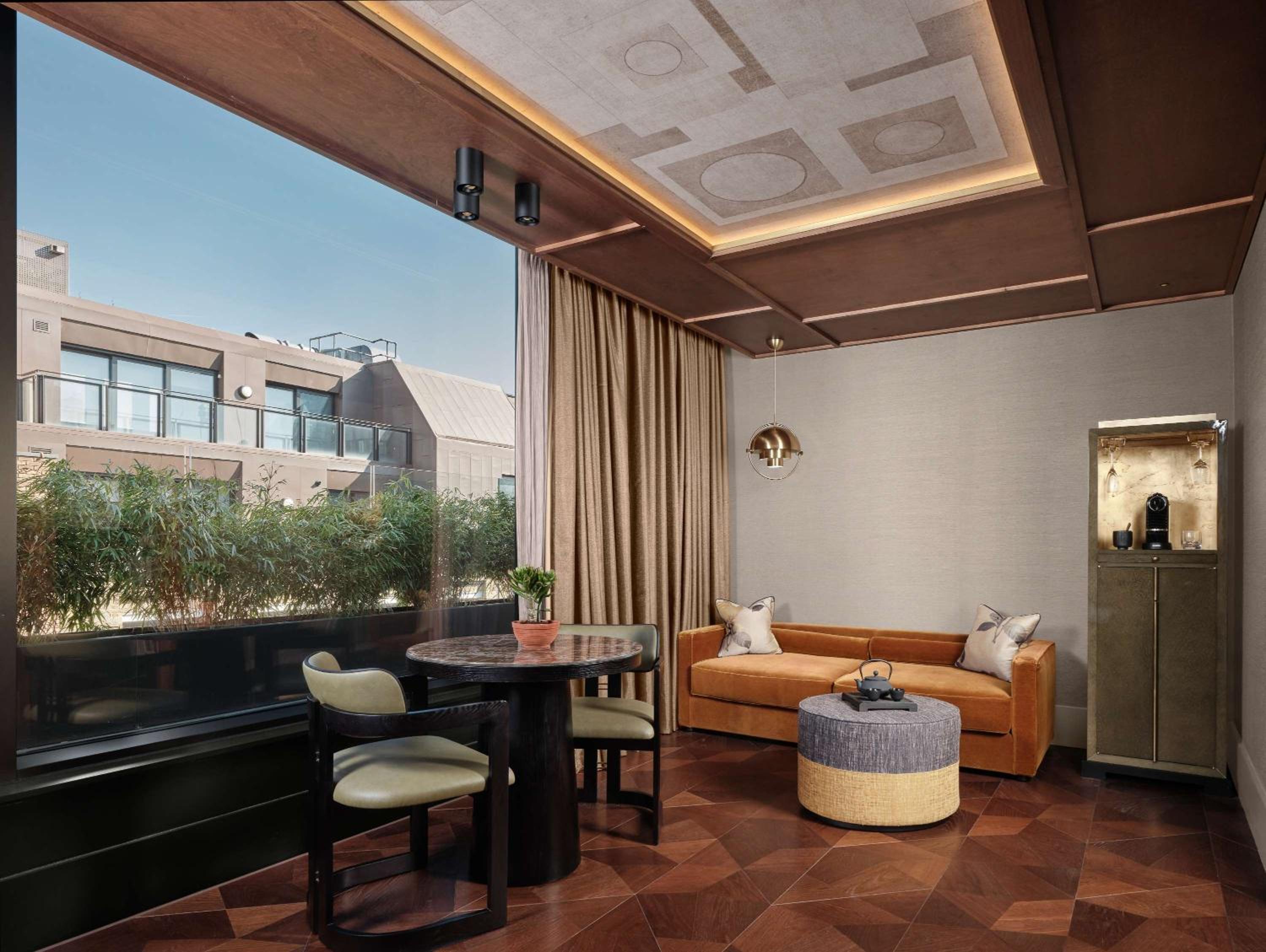 Aethos Room