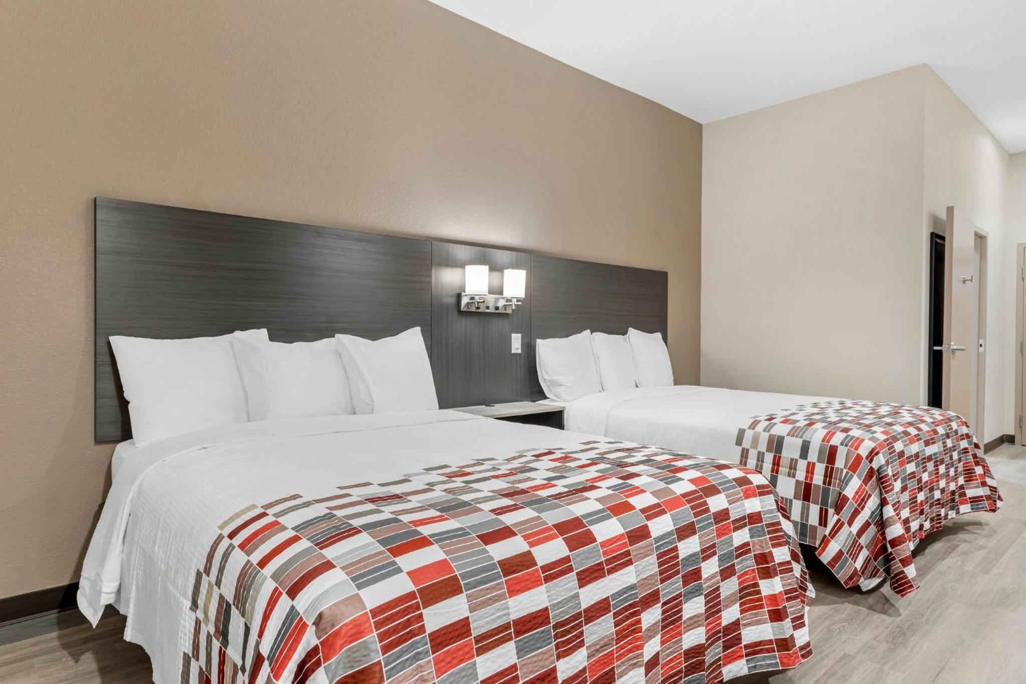 Superior Room with Two Queen Beds Non-Smoking - Photo 5