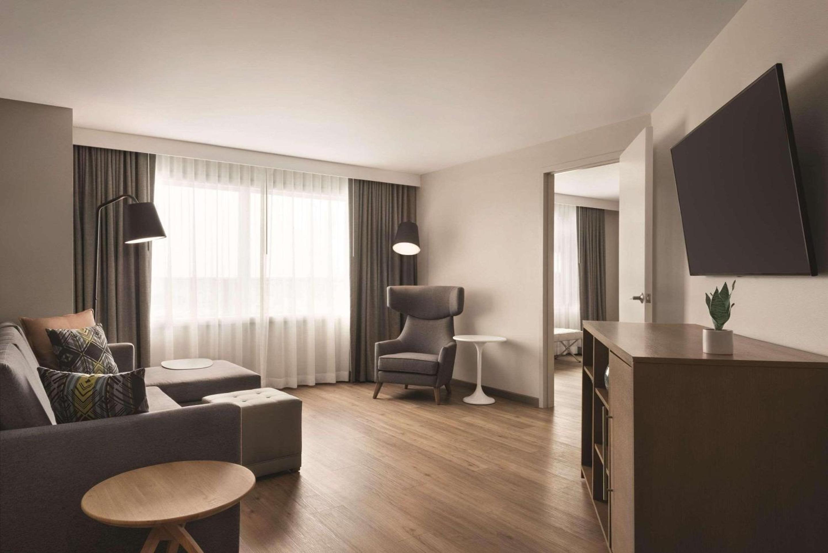 Executive Suite photo 3