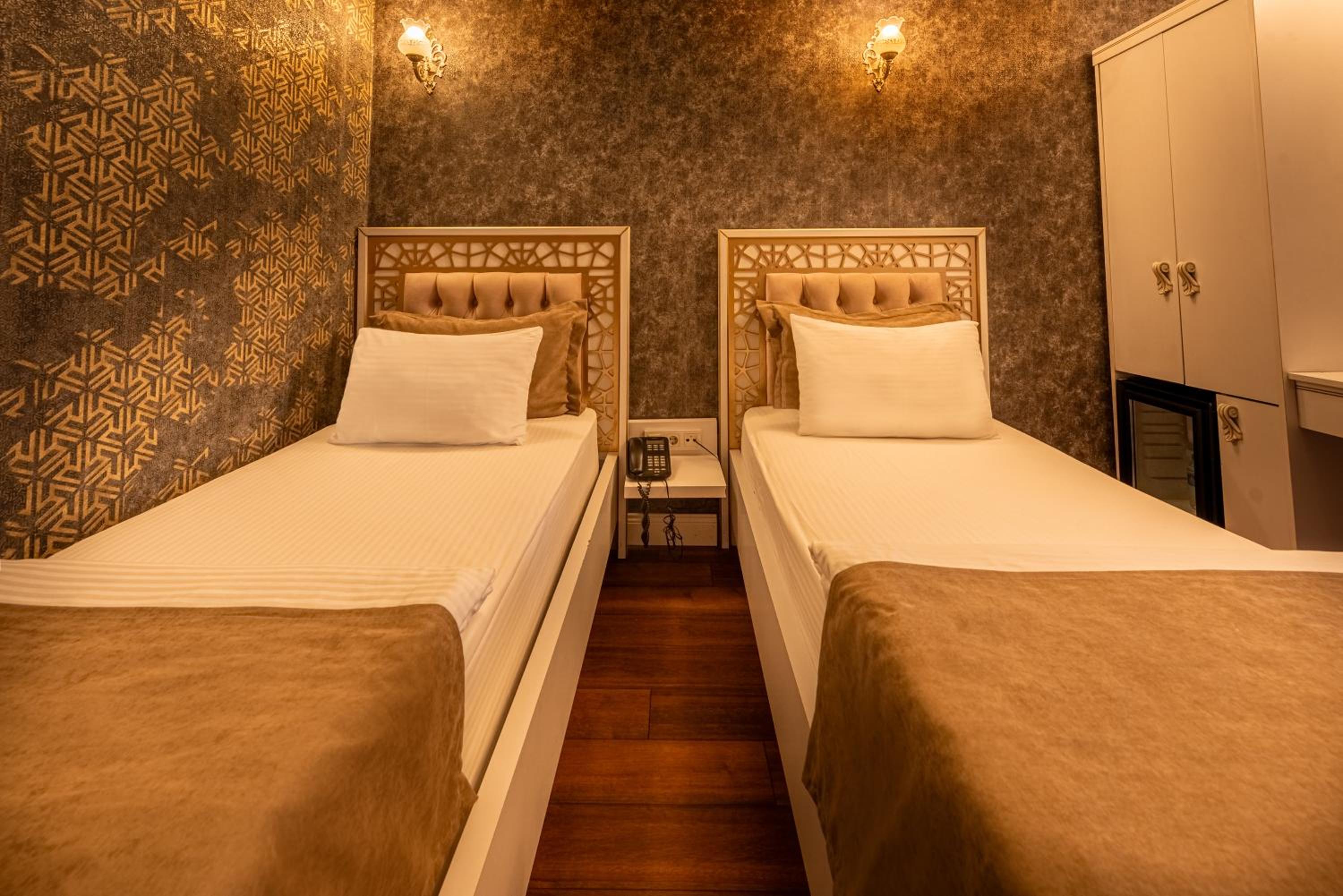 Deluxe Double Room photo 2