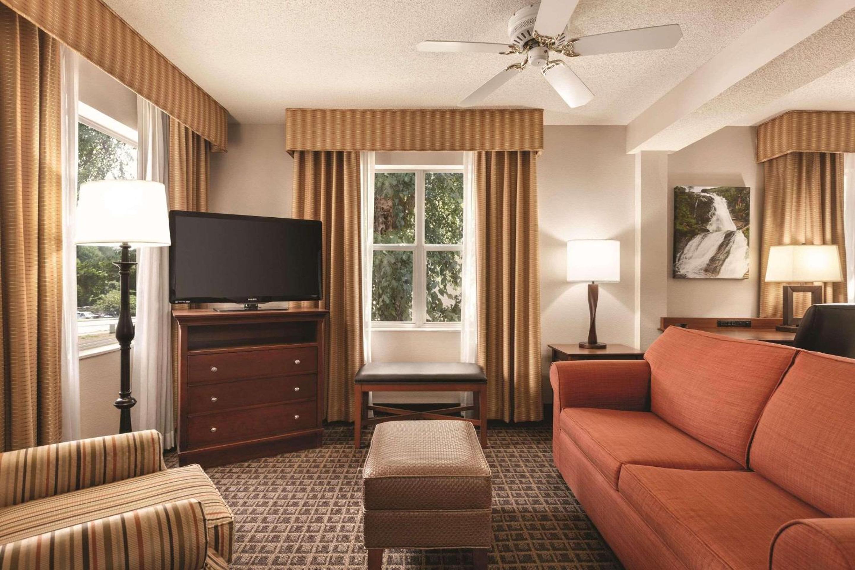 King Suite - Disability Access/Non Smoking - Photo 1