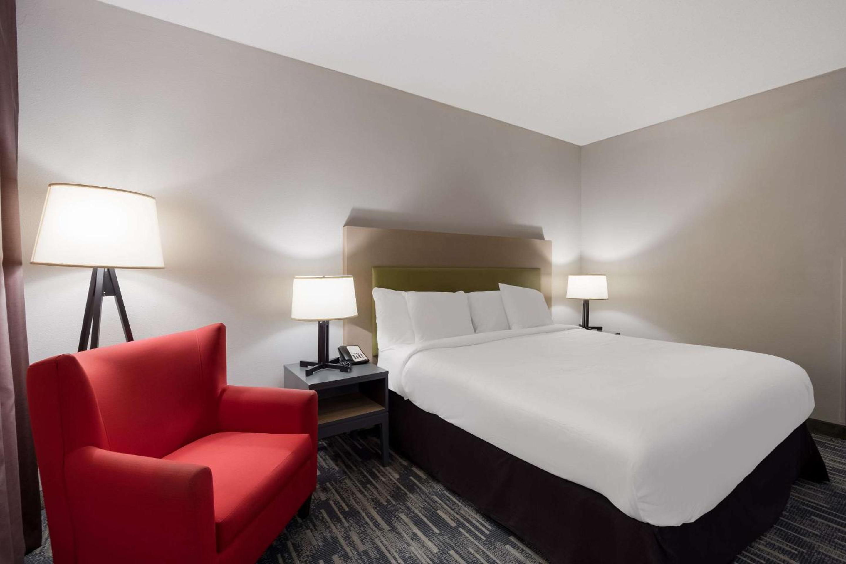 King Room - Disability Access/Non Smoking  - Photo 5