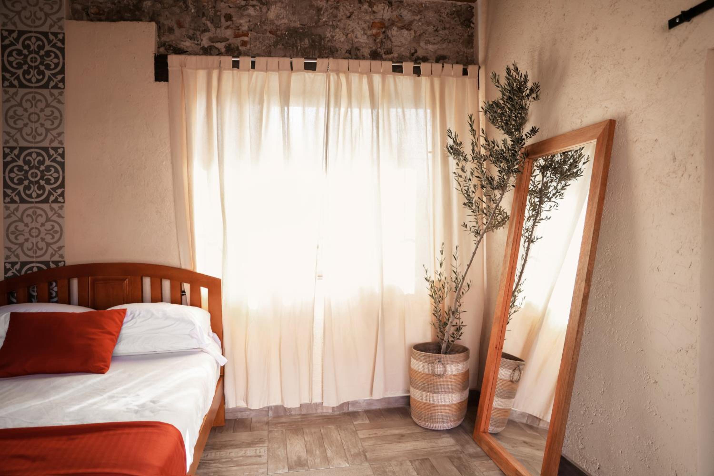 Double Room with Two Double Beds - Photo 10