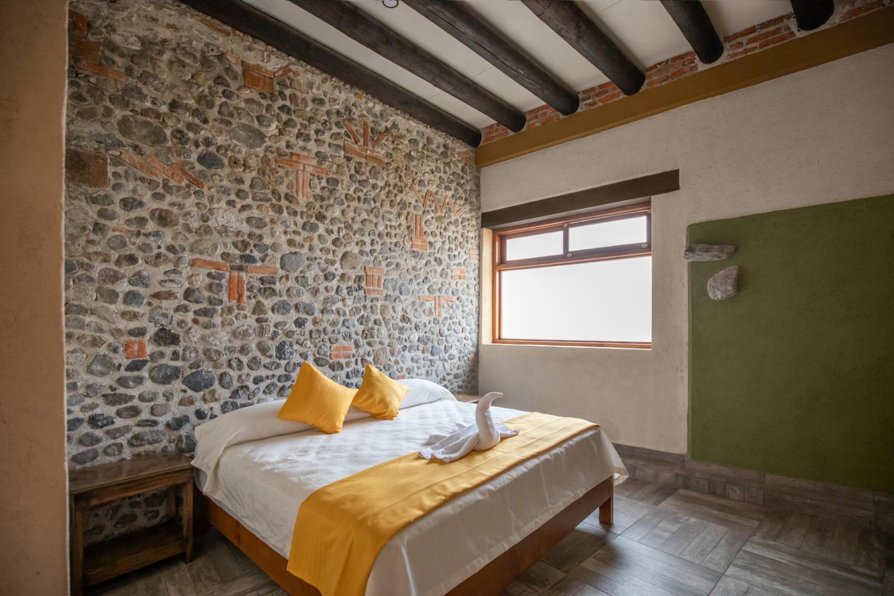 Deluxe Room - Photo 7