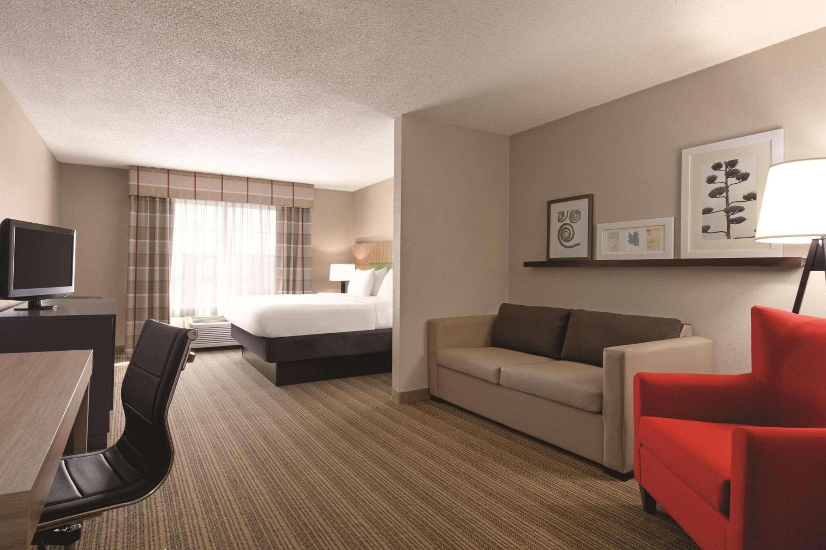 King Studio Suite - Non-Smoking - Photo 1