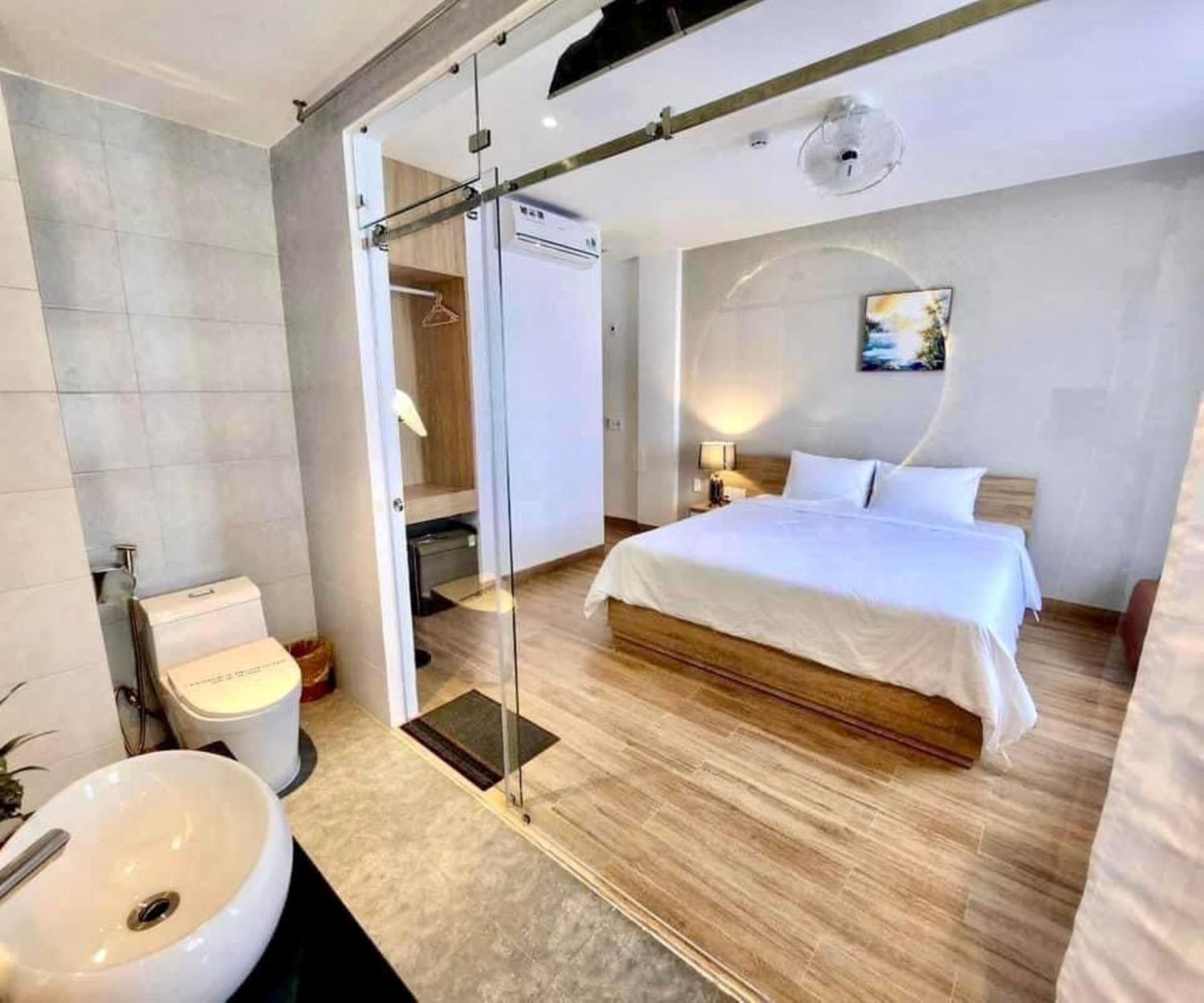 Deluxe Double Room - Photo 8