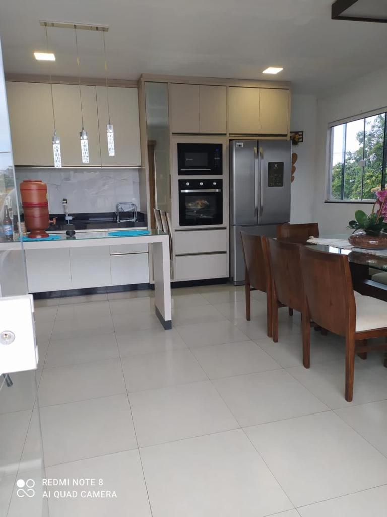Three-Bedroom House photo 3