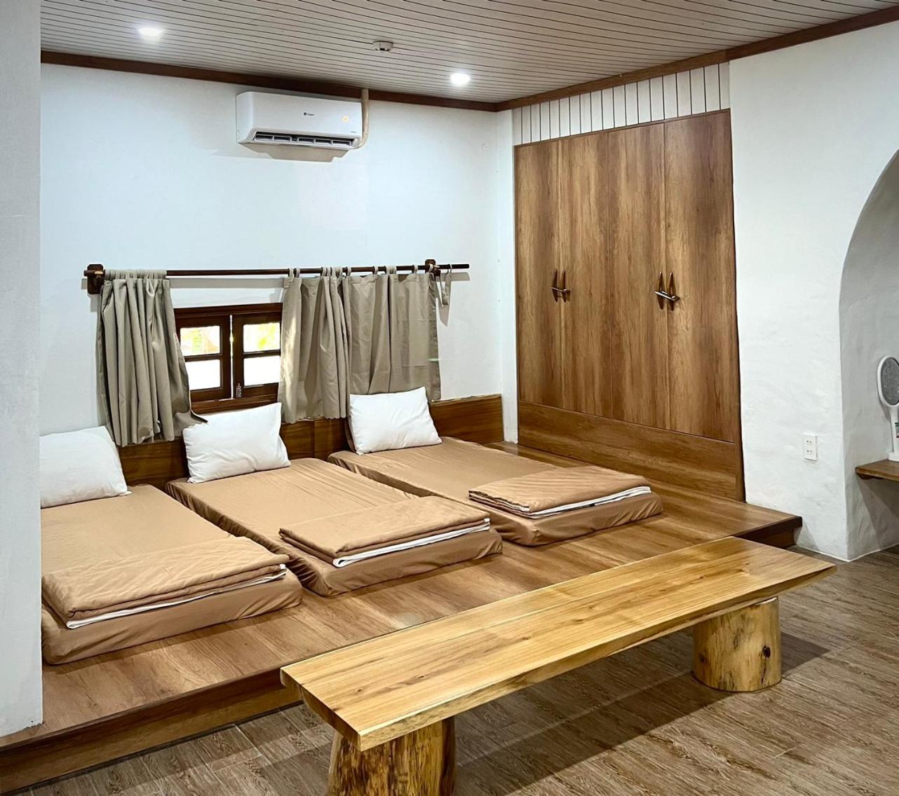Mixed Dormitory Room photo 1
