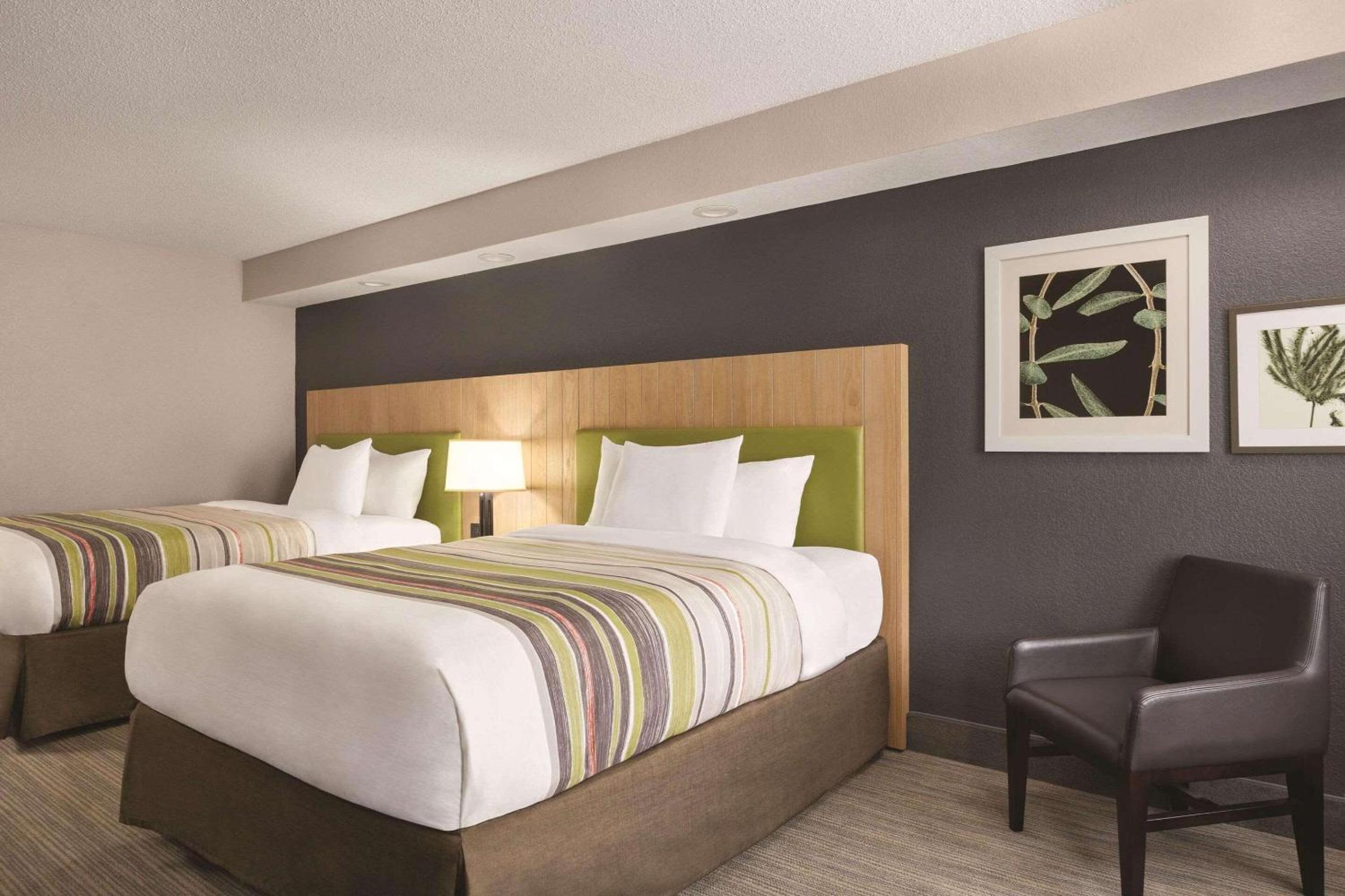 Country Inn & Suites by Radisson, Pigeon Forge South, TN