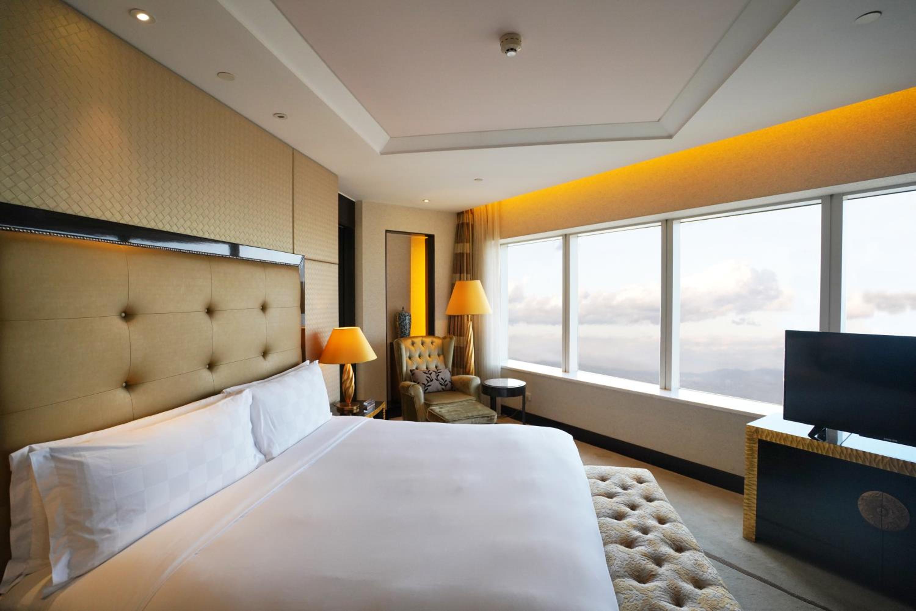 Junior King Suite - Photo 4