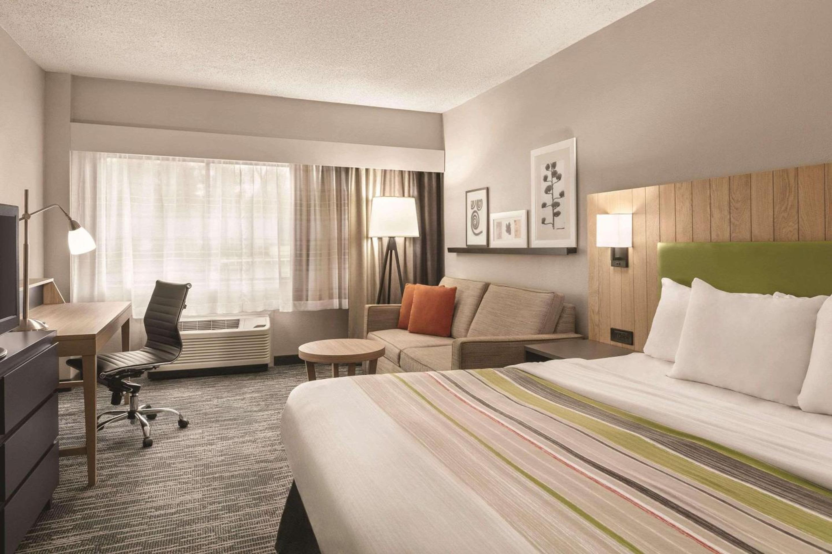 Country Inn & Suites by Radisson, Williamsburg East Busch Gardens , VA, Kuva 3