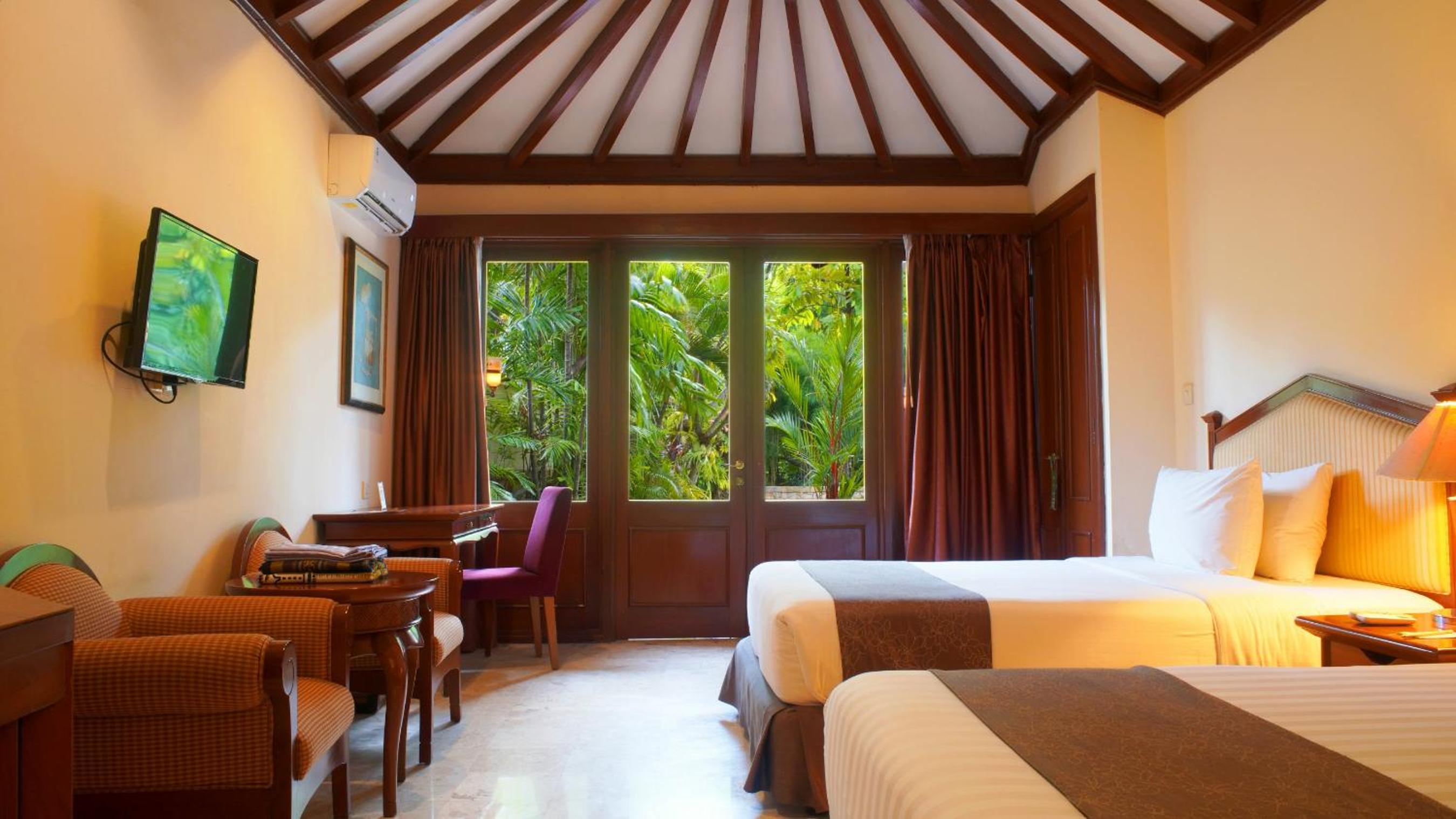 Two-Bedroom Bungalow with Private Pool  - Photo 12