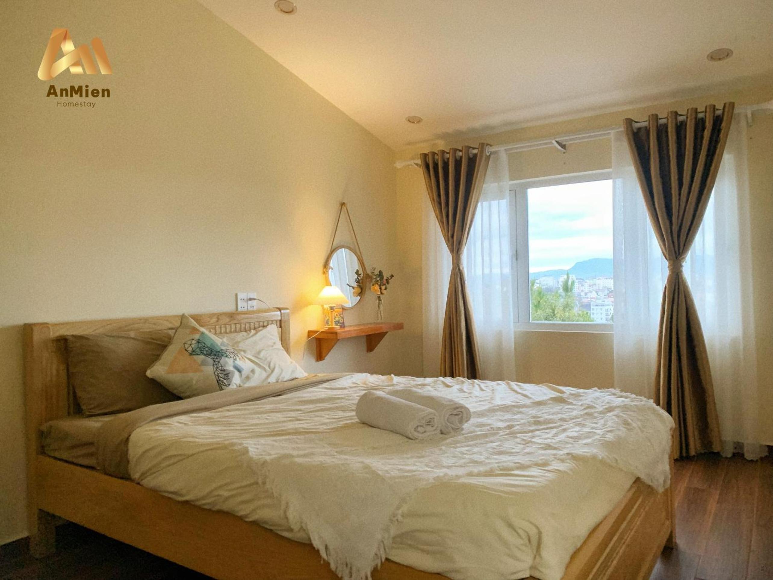 King Room with Mountain View