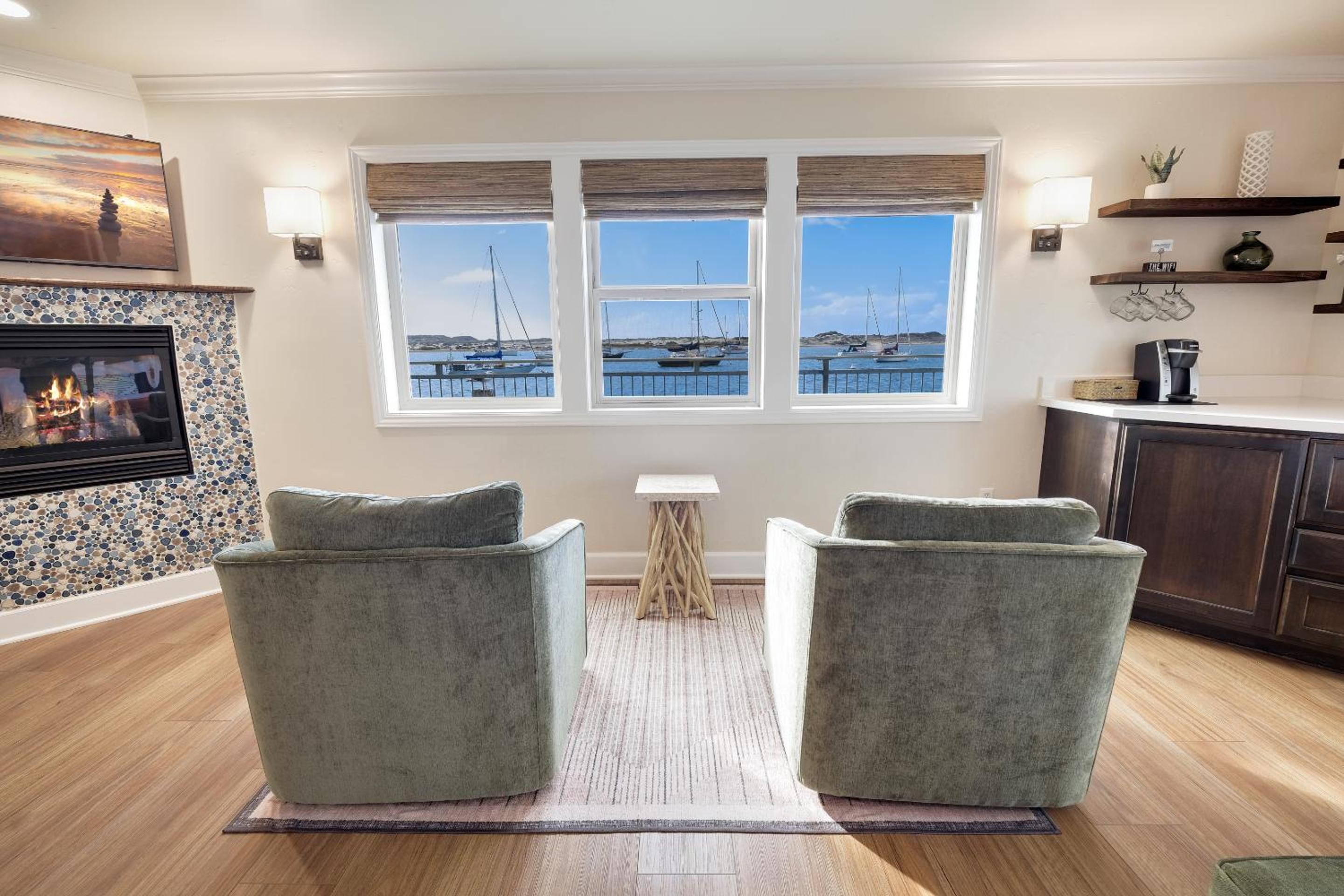 Deluxe Junior Suite photo 2