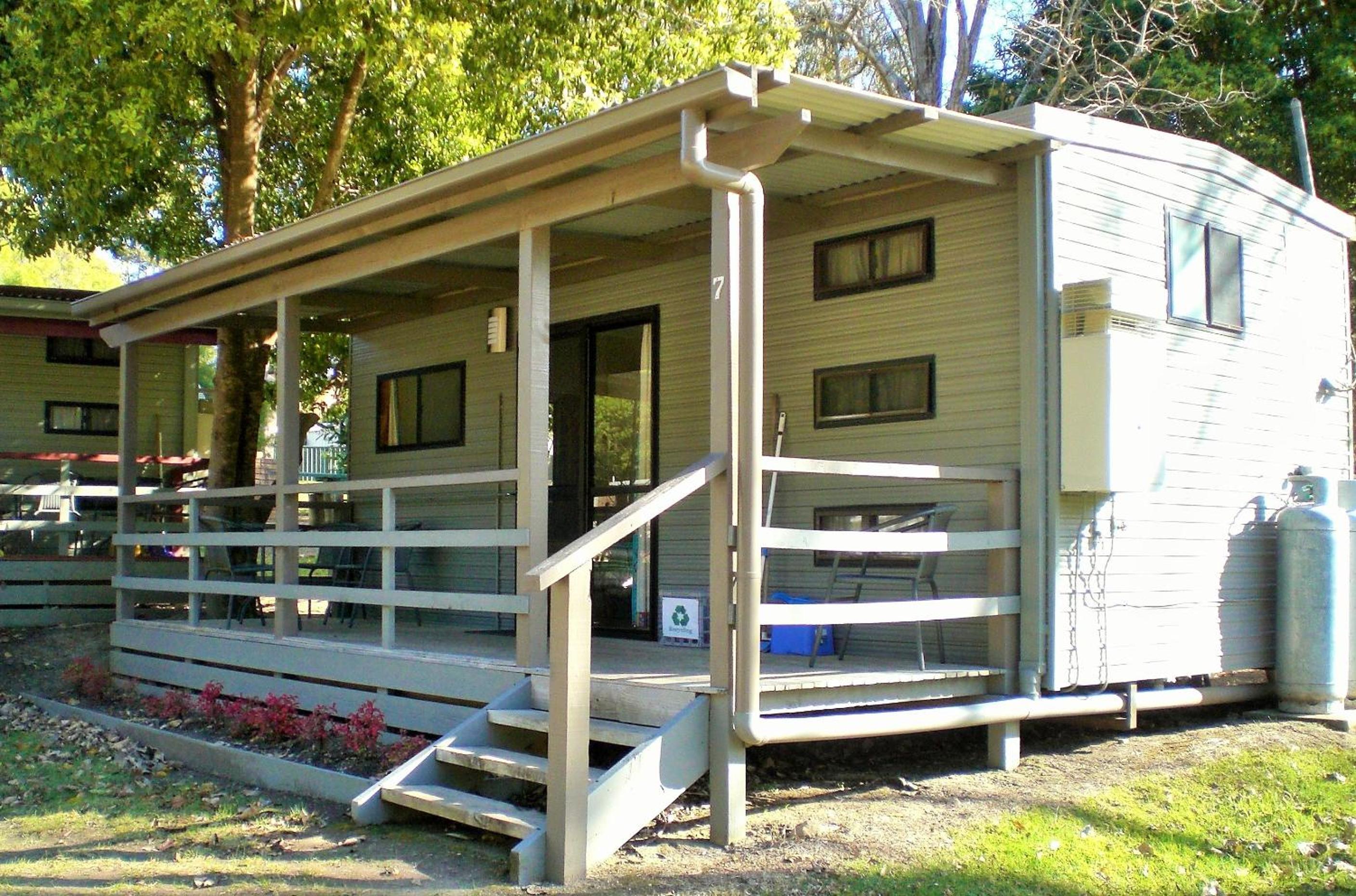 Studio Cabin (7) photo 3