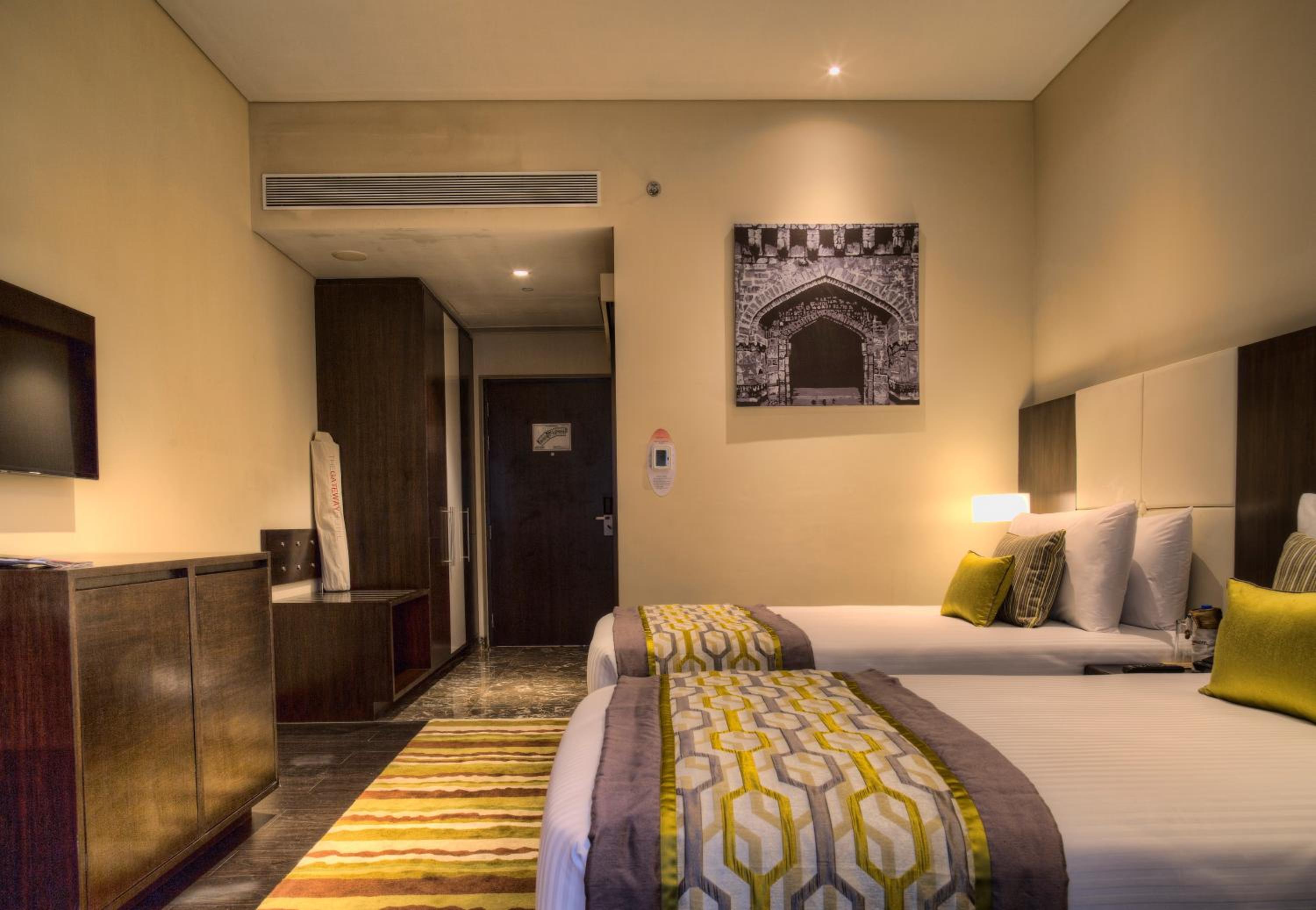 Executive Twin Room with Balcony