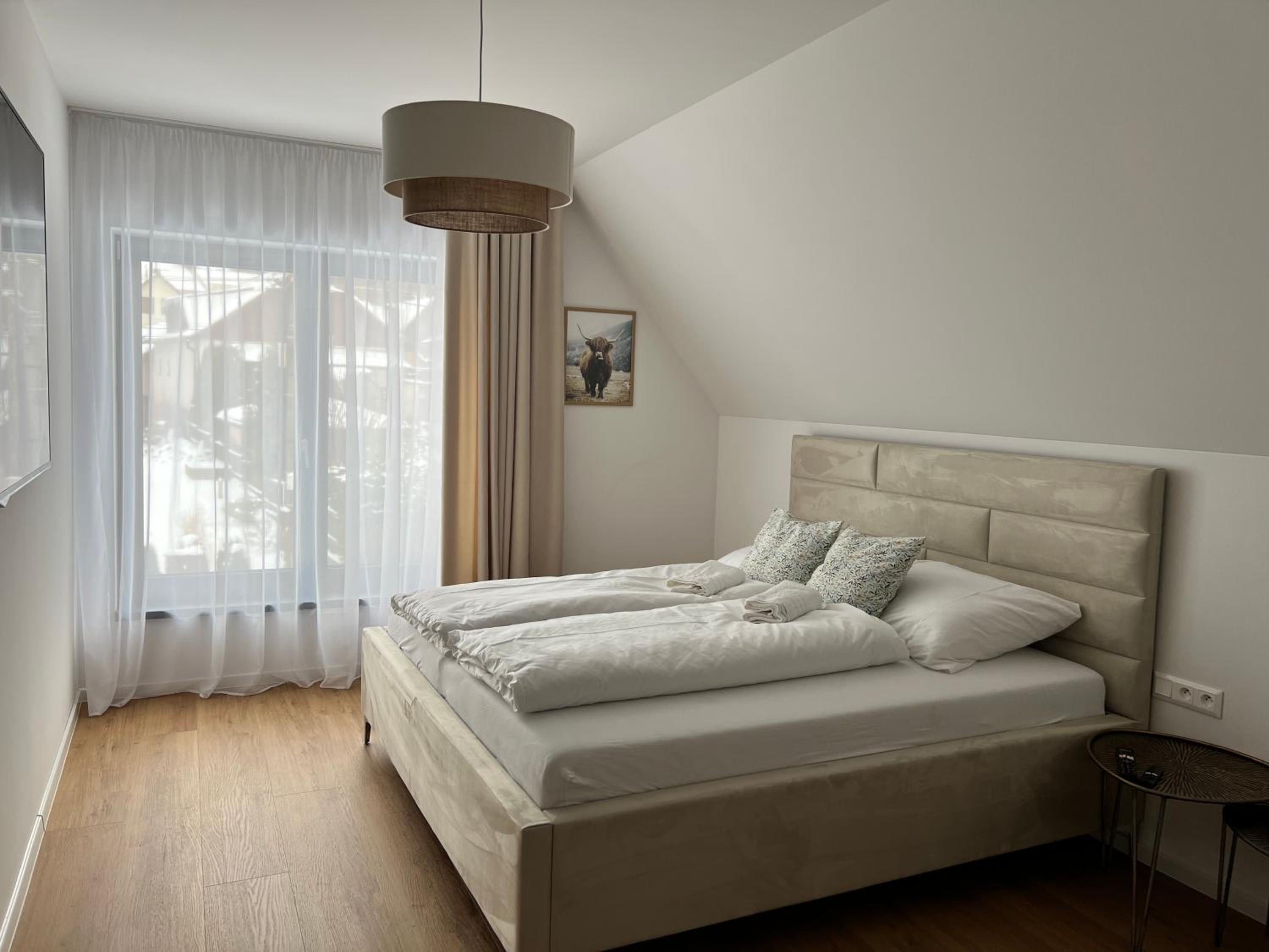 Deluxe Double Room (2 Adults + 1 Child) photo 1