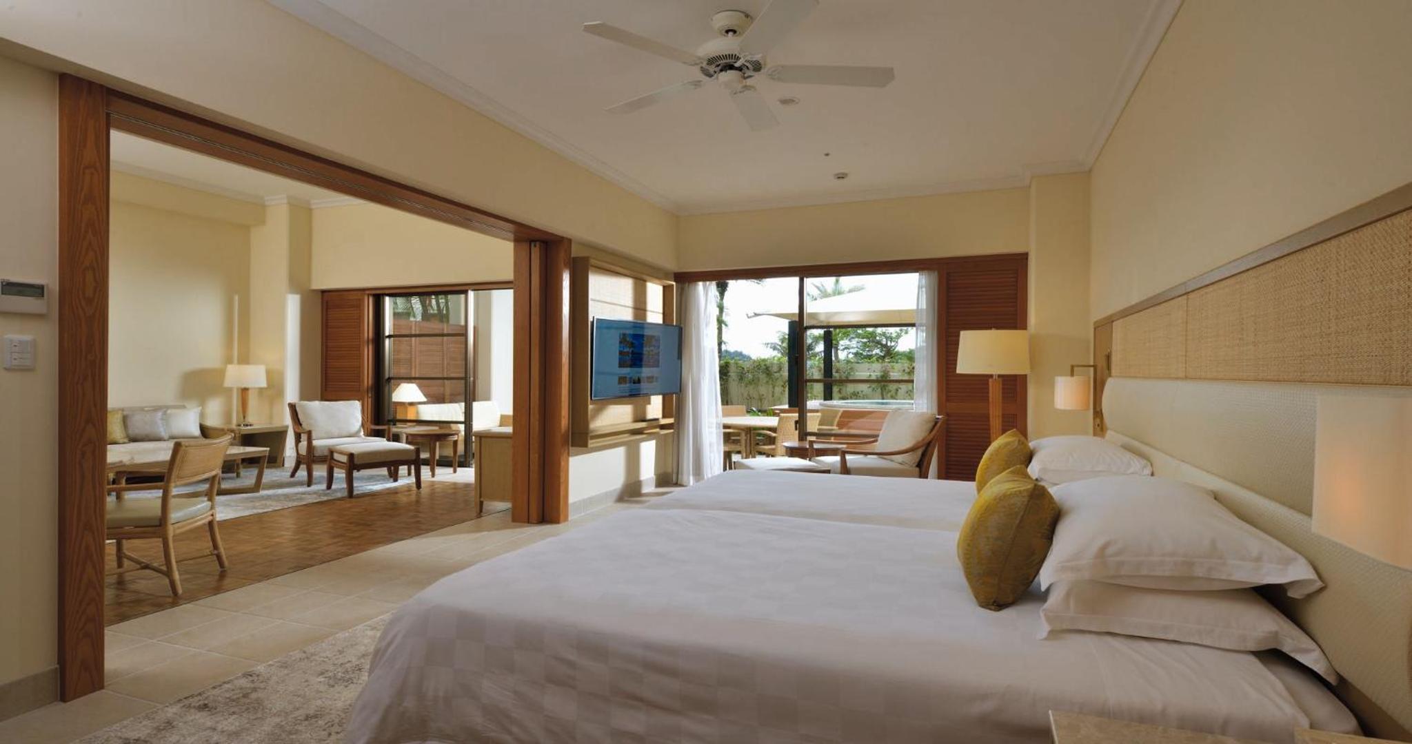 Gazebo Suite - Lounge access