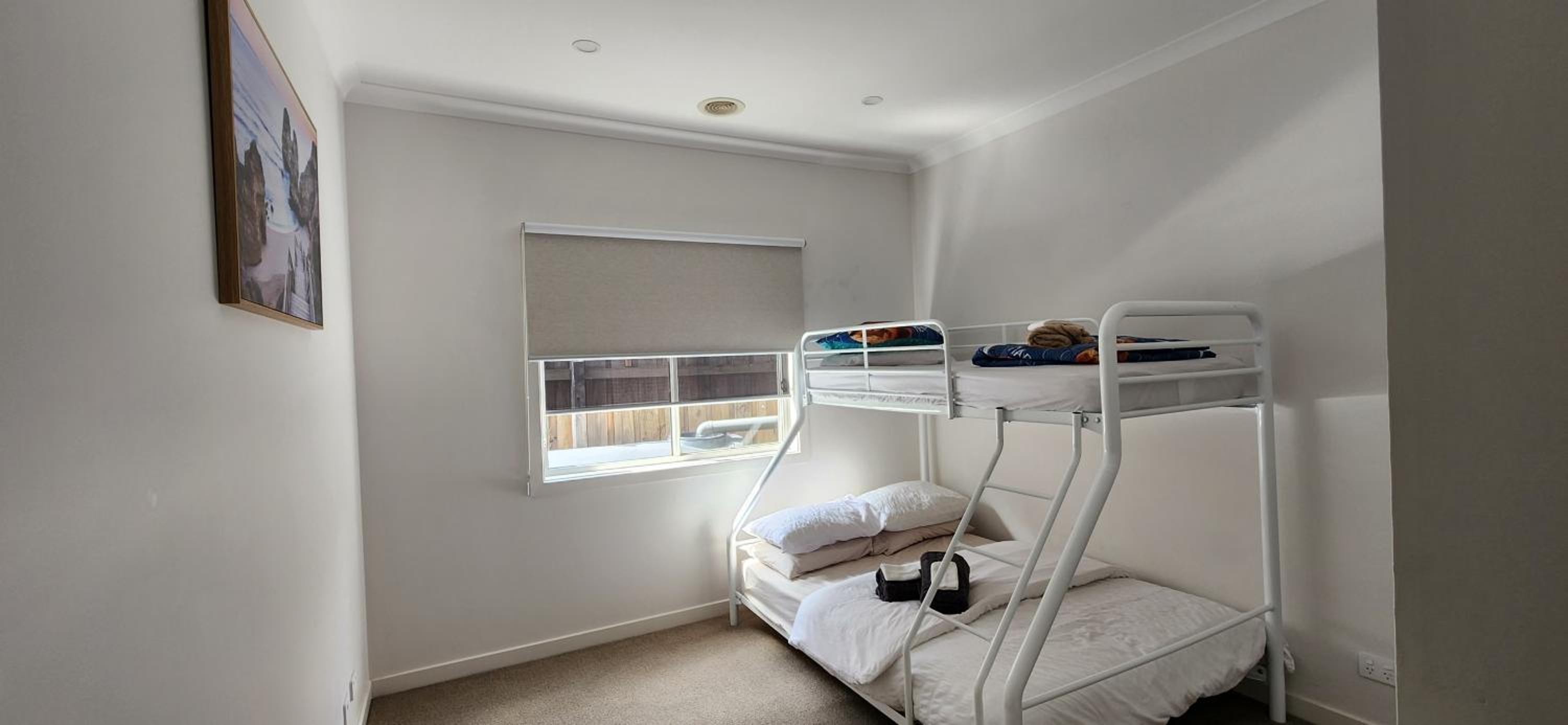 Three-Bedroom House photo 3