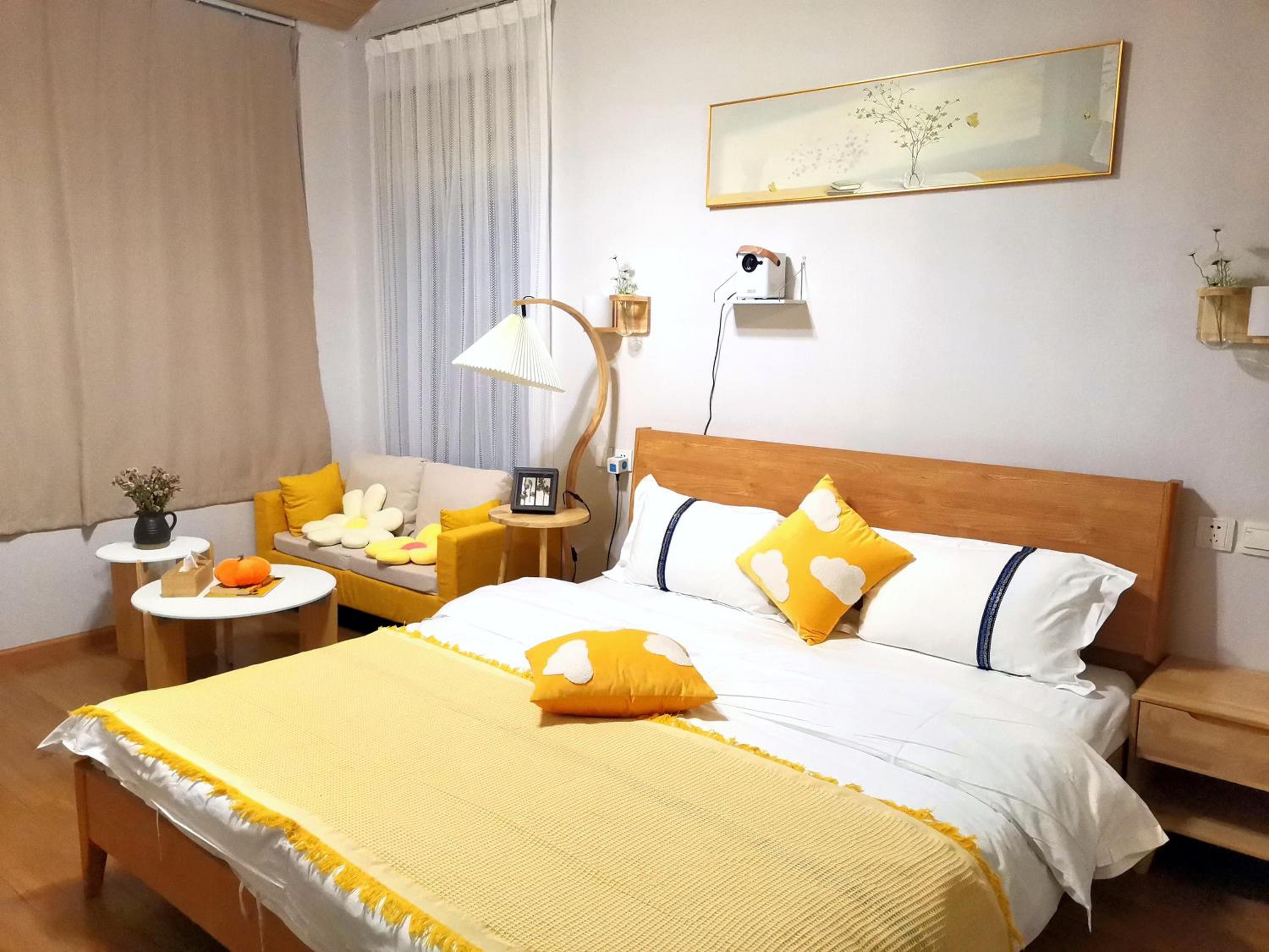 Deluxe Queen Room