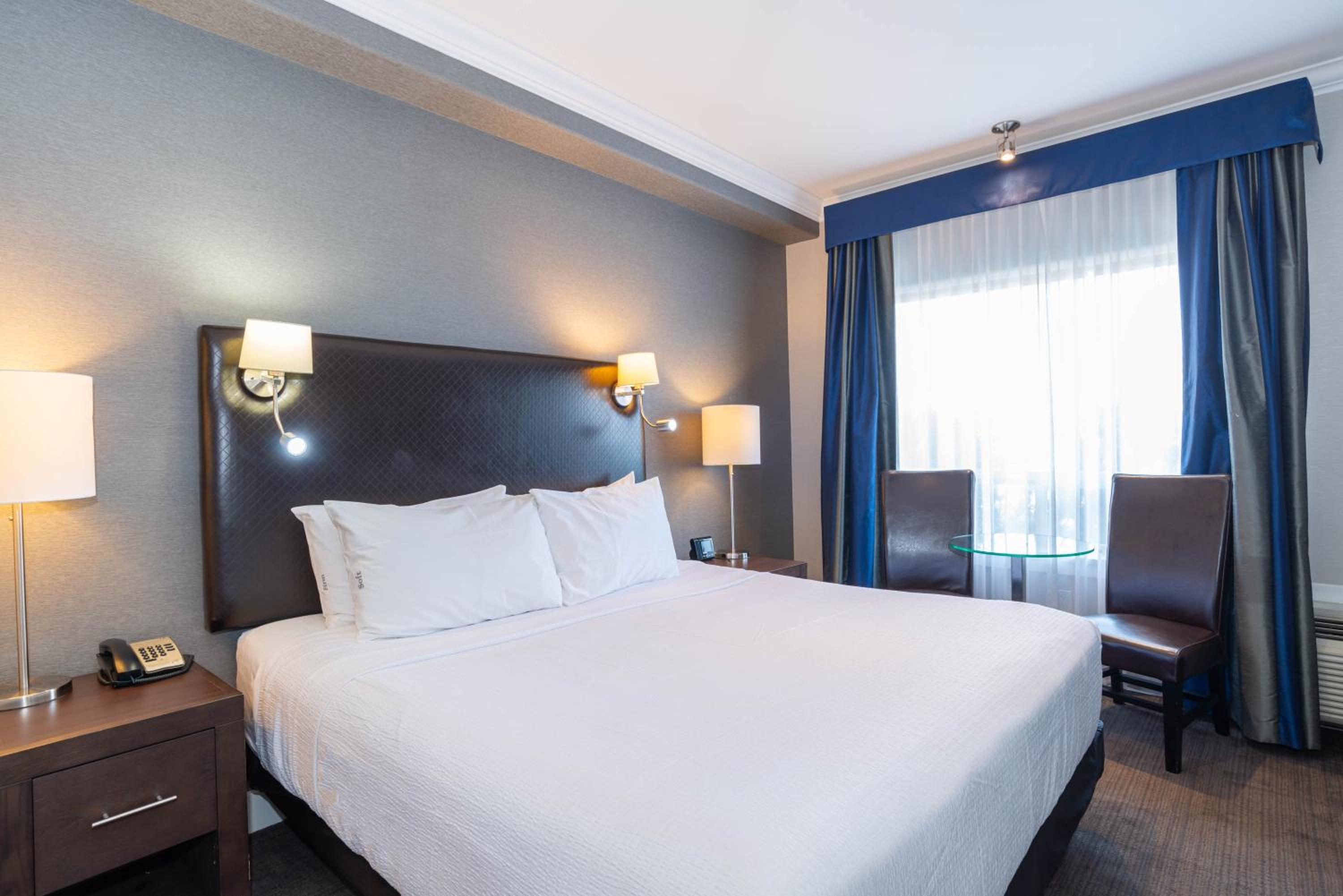 Standard Suite, 1 King Bed, Kitchen, Washer Dryer - Photo 1