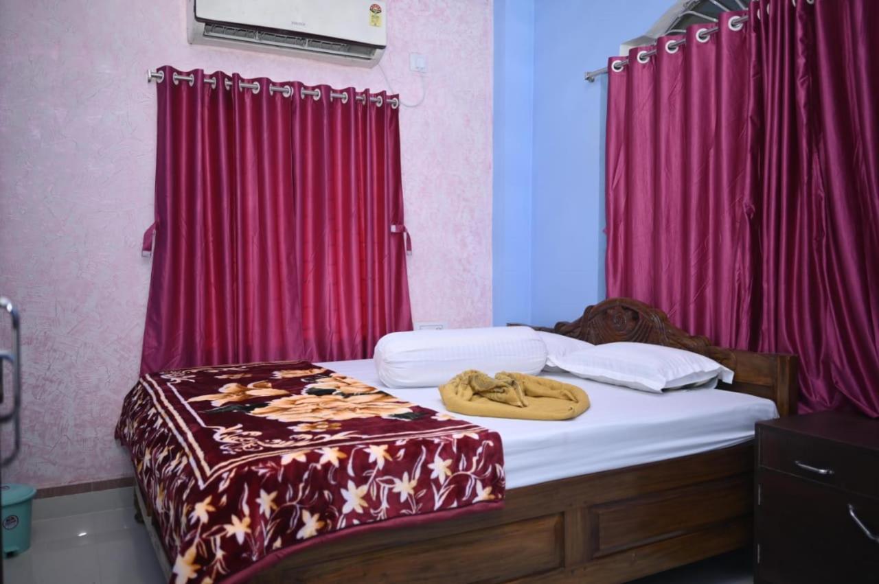 Deluxe King Room photo 1