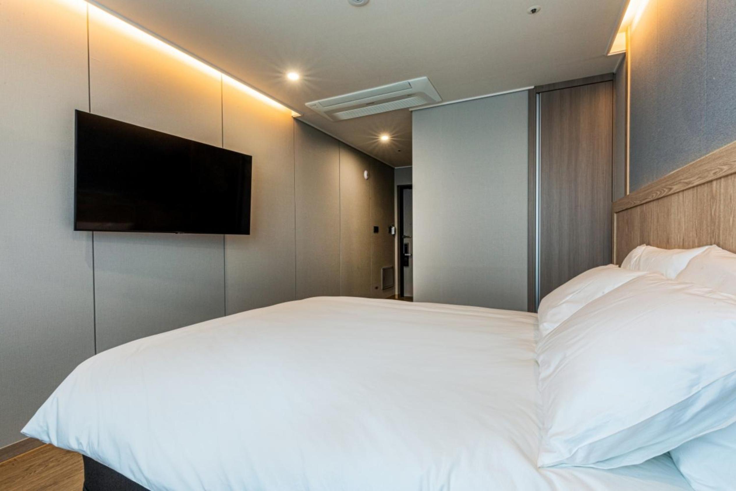 Standard Double Room - Photo 5