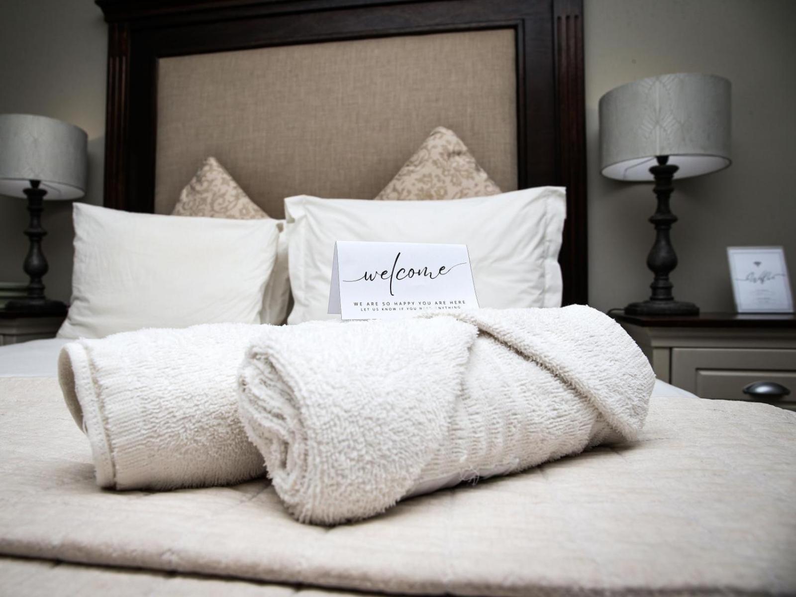 Deluxe Queen Suite - Photo 7