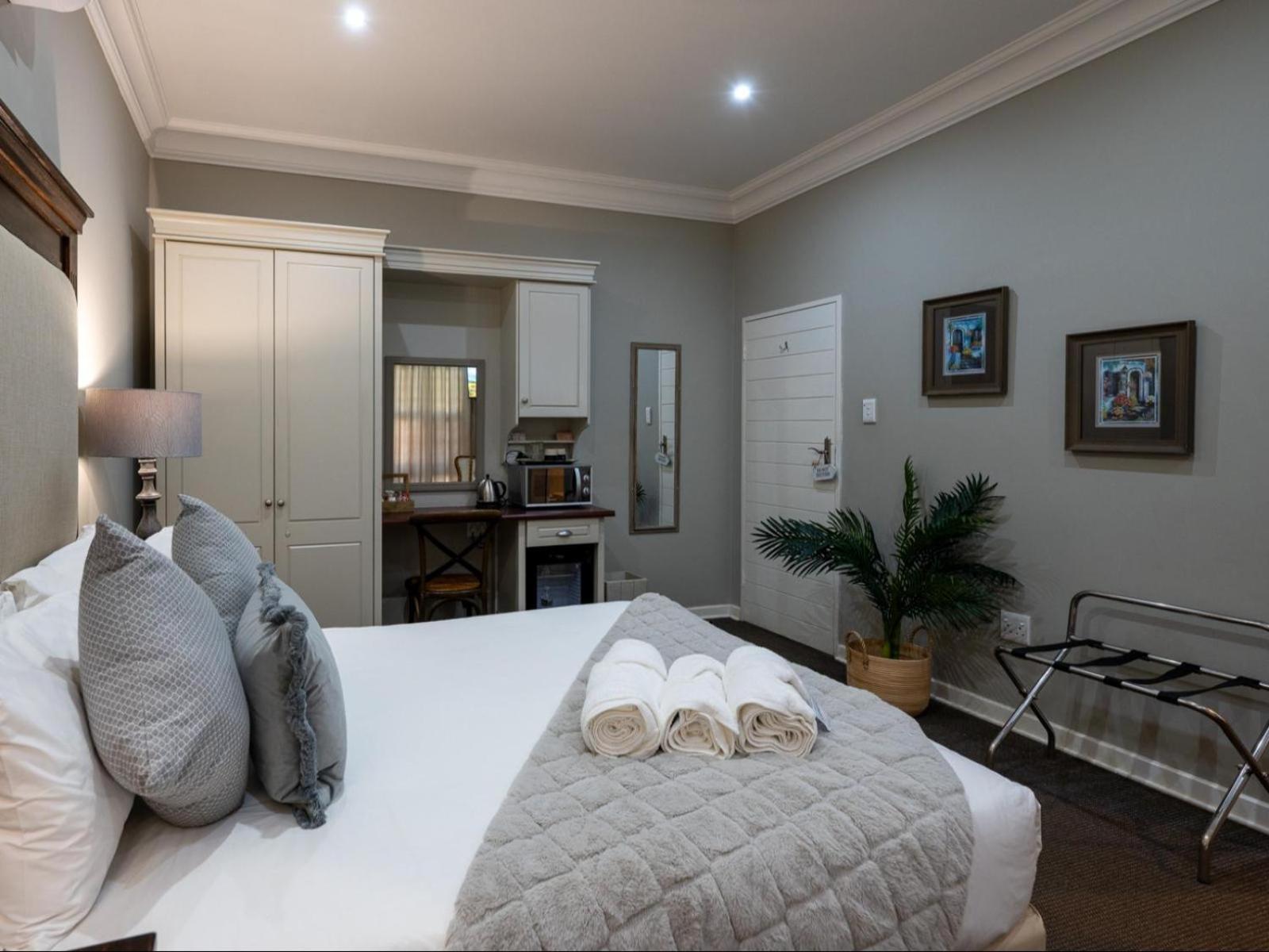 Luxury Queen Room - Photo 1