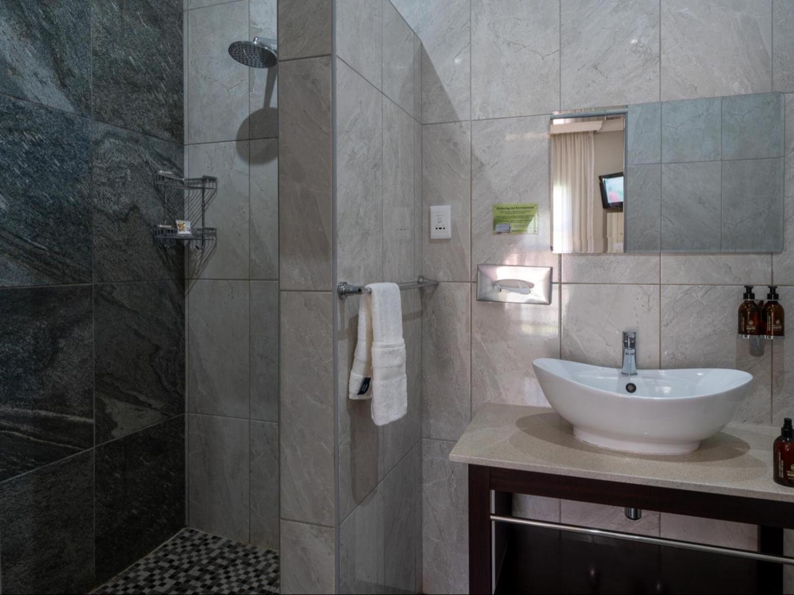 Standard Queen Room - Photo 2