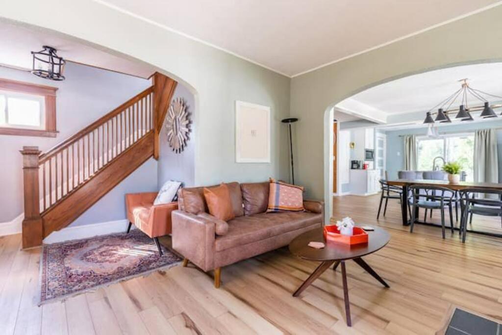 Three-Bedroom House photo 1