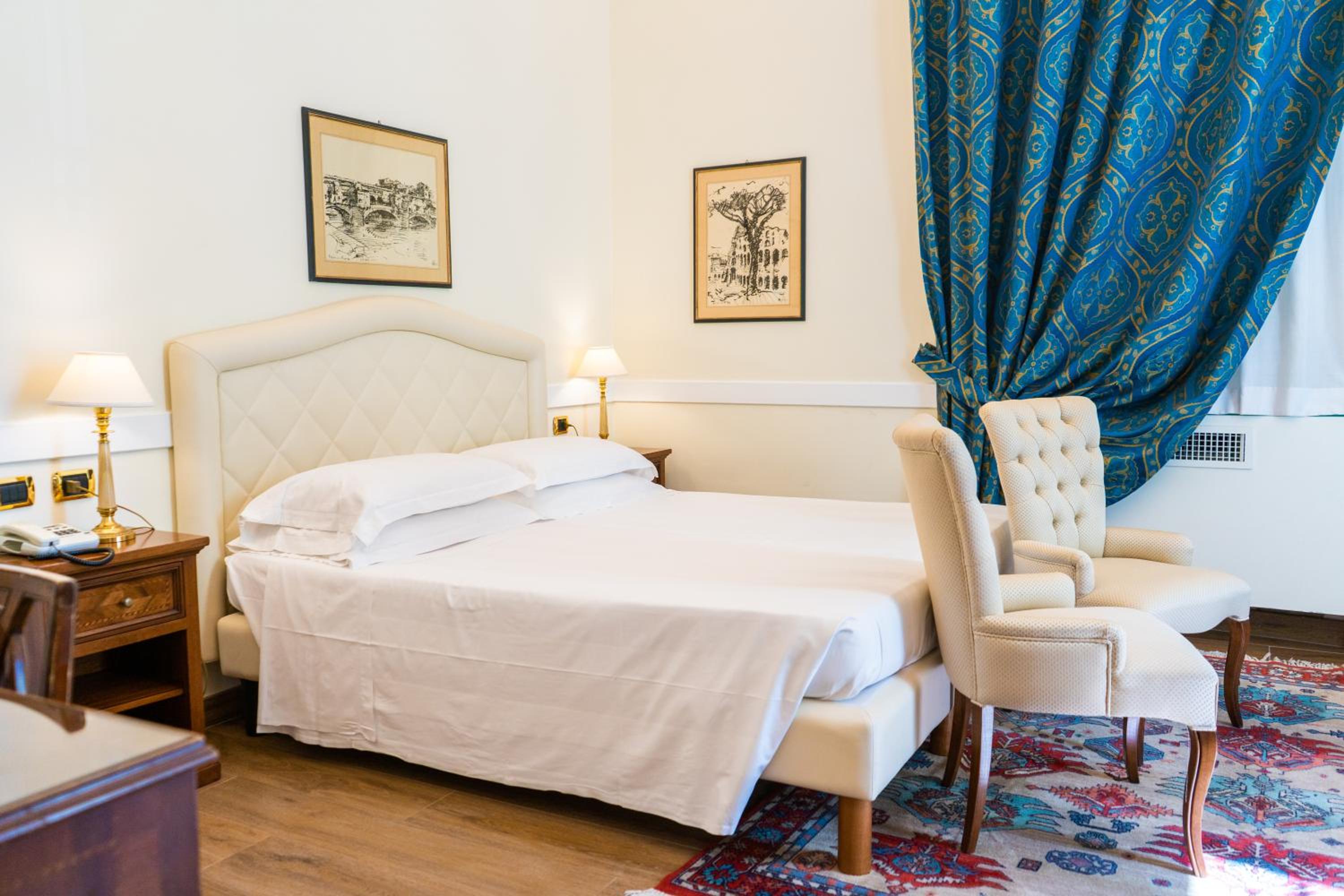 Superior Double or Twin Room - Photo 8