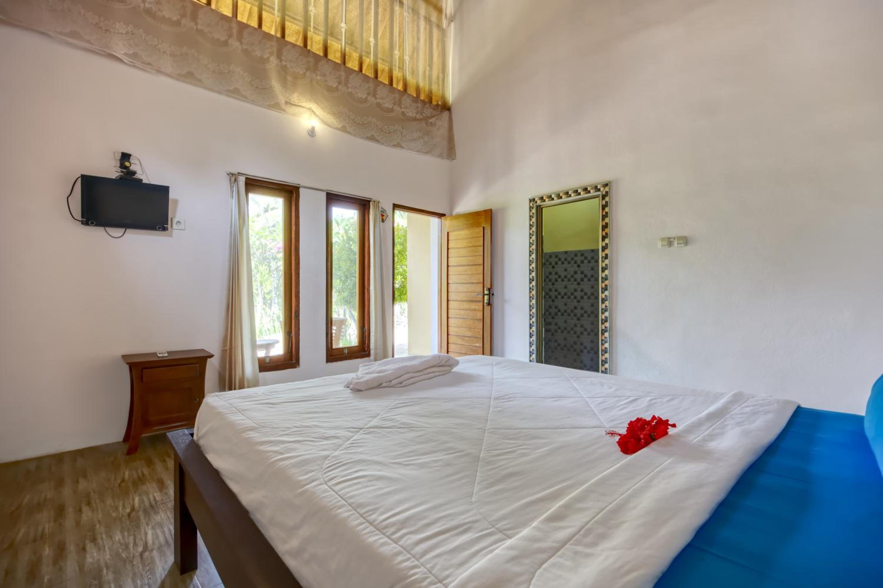 Double Room with Private Bathroom - Photo 11