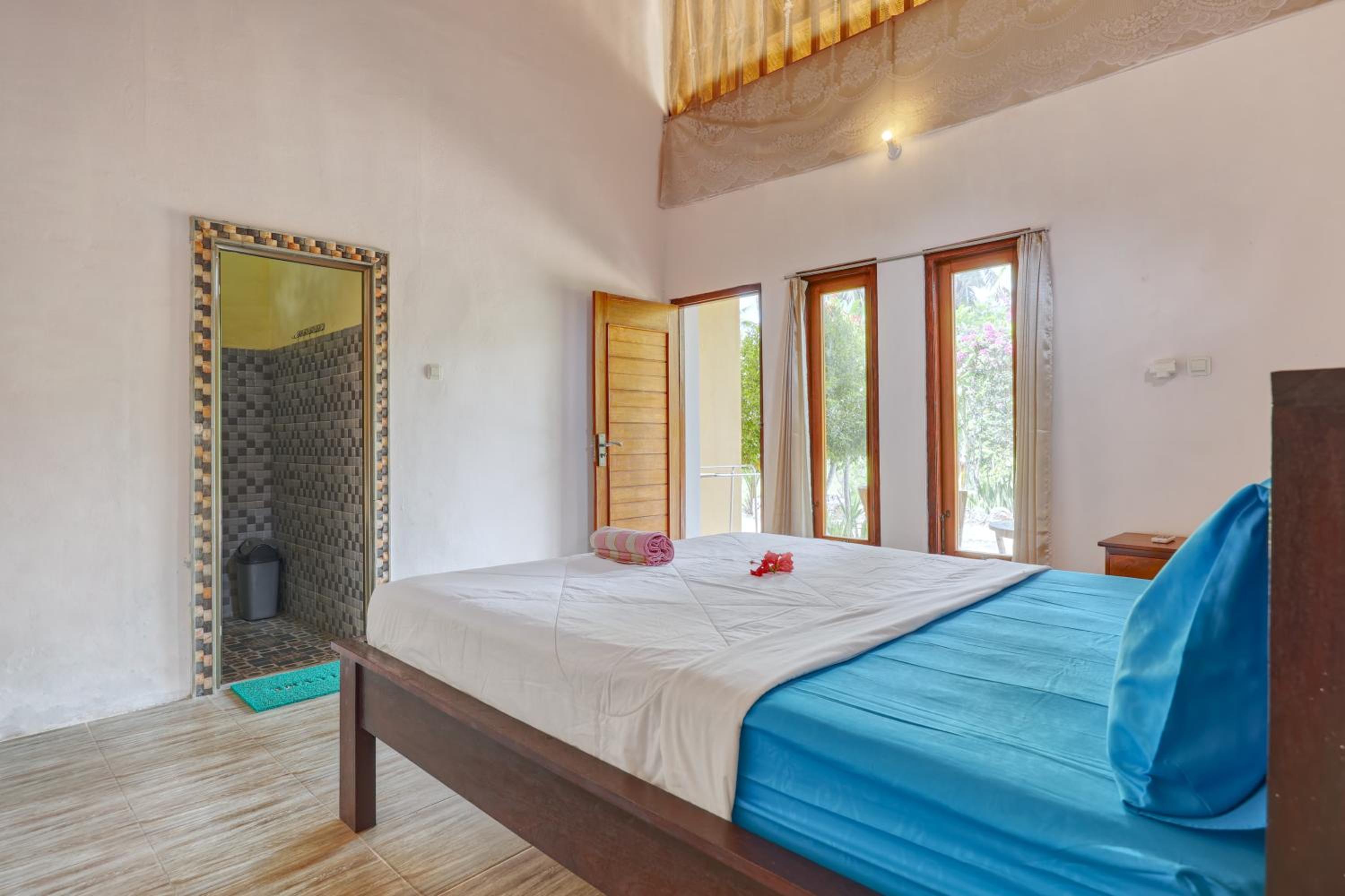Double Room with Private Bathroom - Photo 5