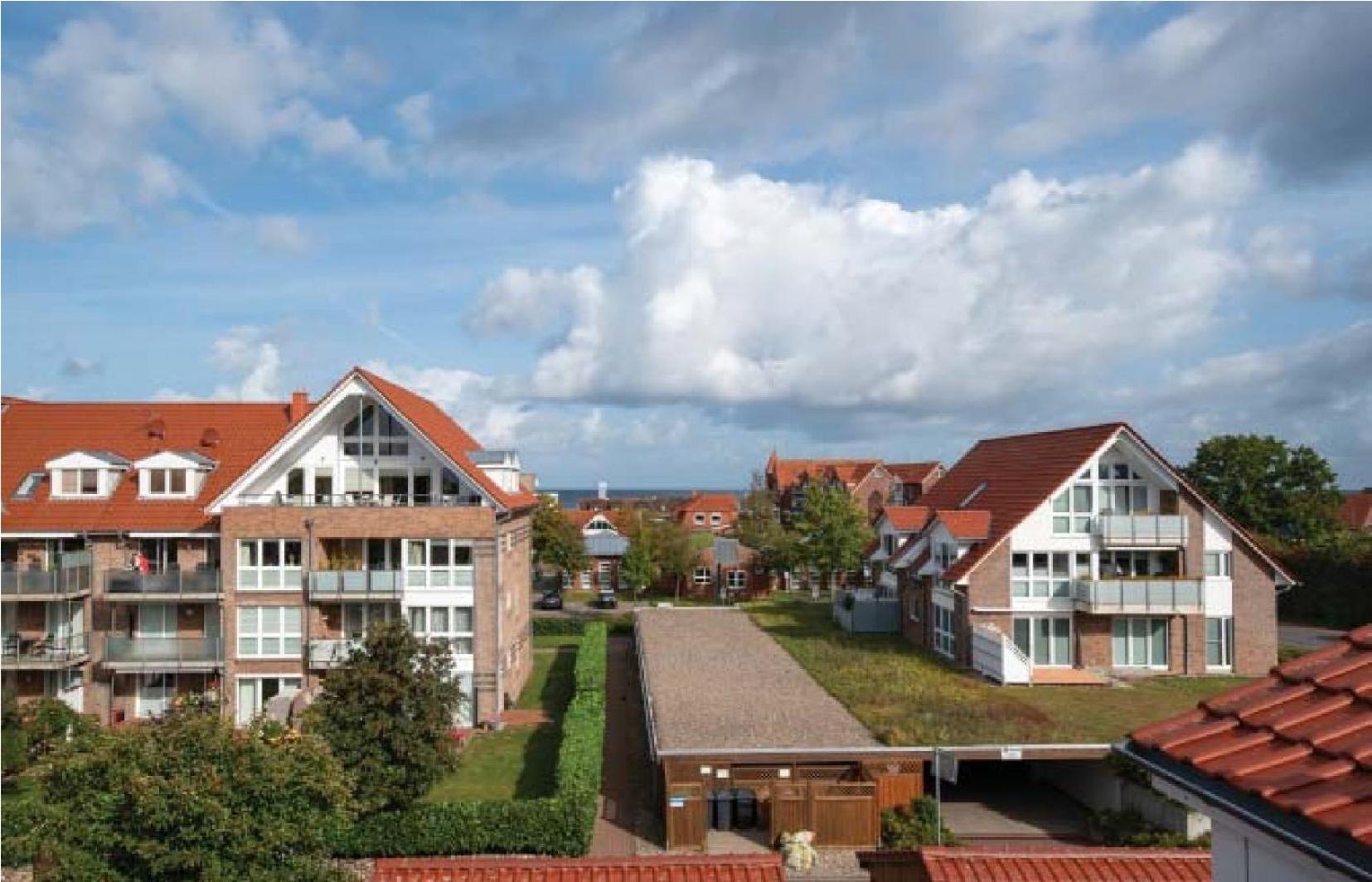 Apartment with Balcony photo 2