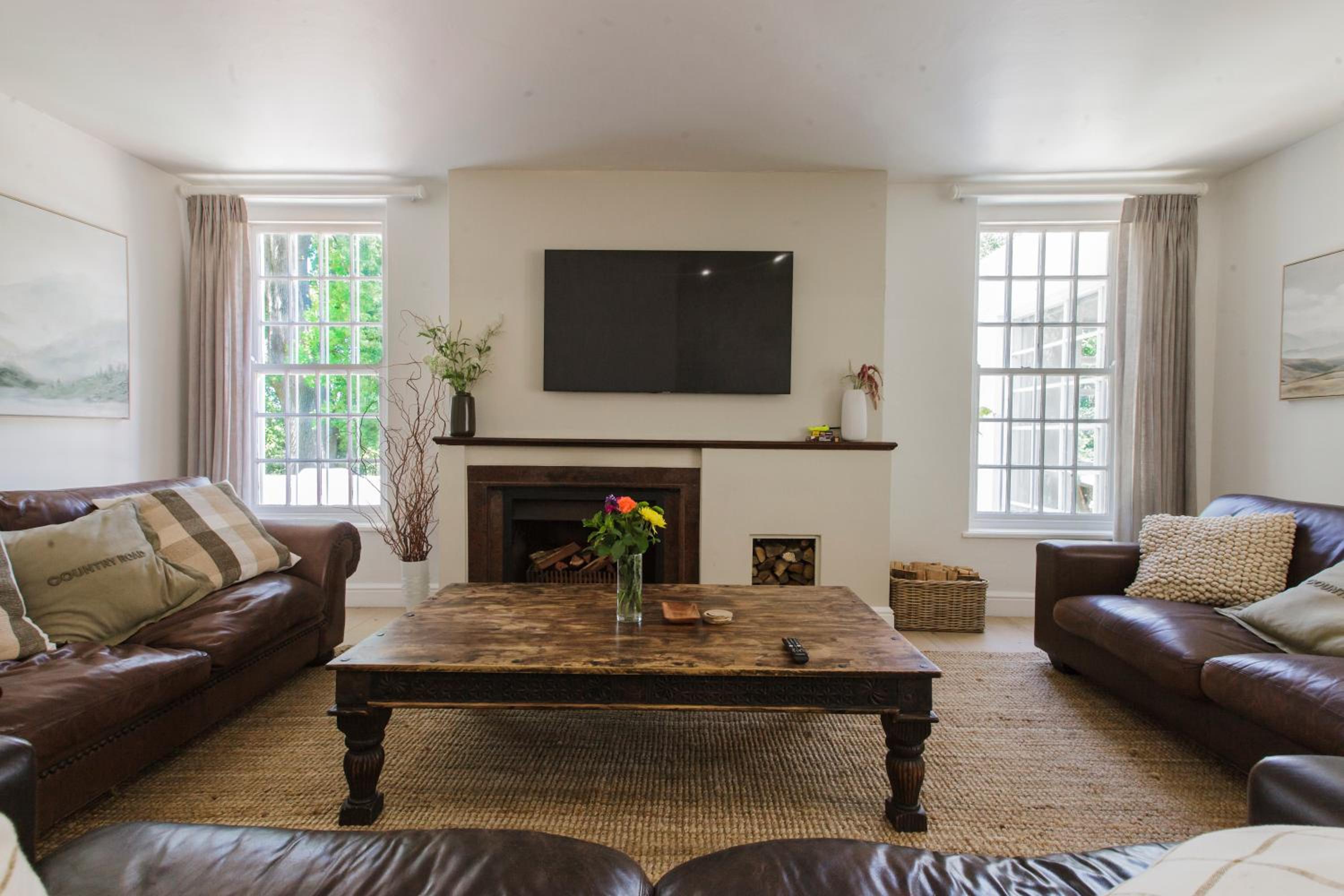 Five-Bedroom House - Photo 17