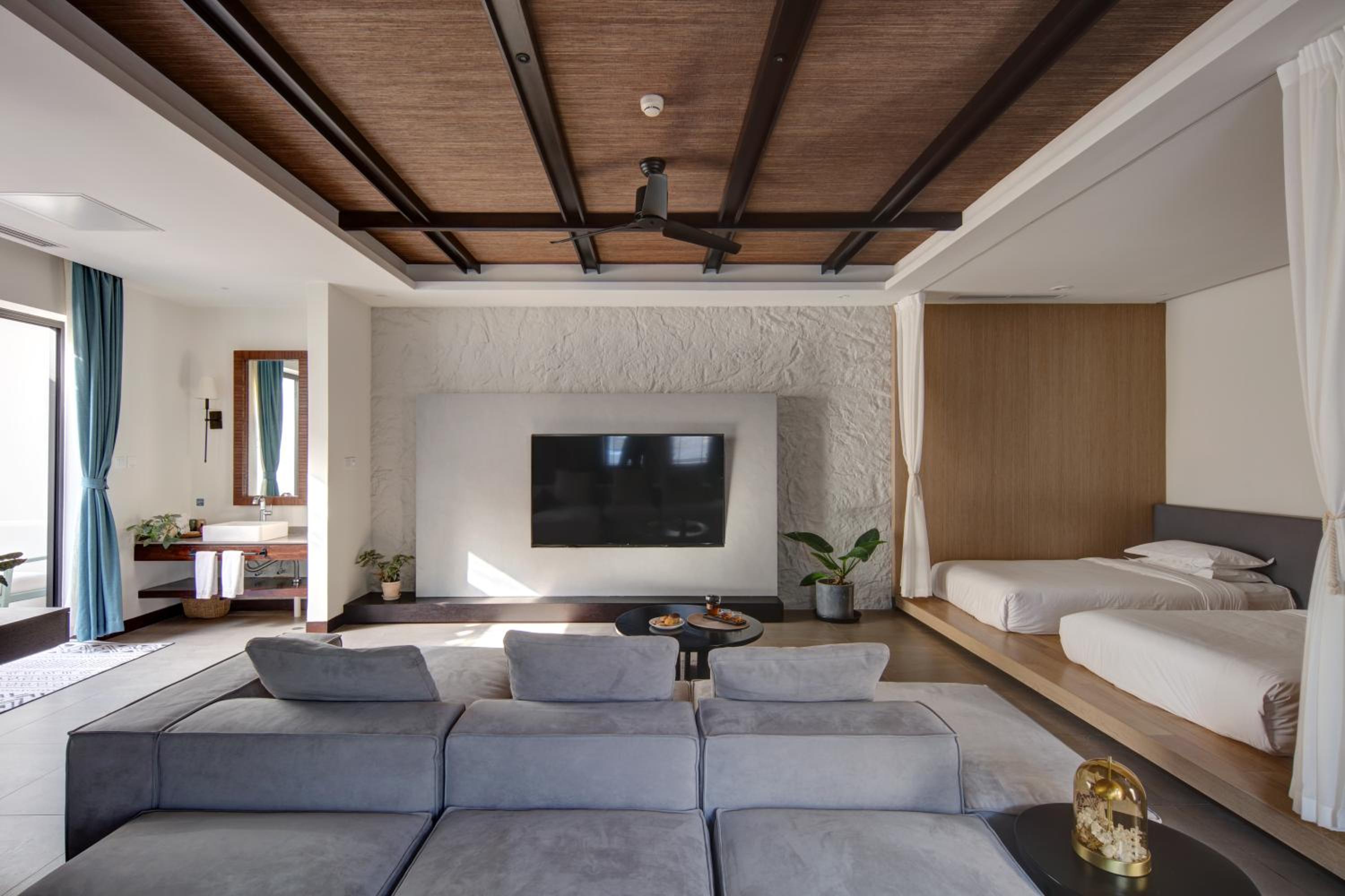 Suite with Spa Bath