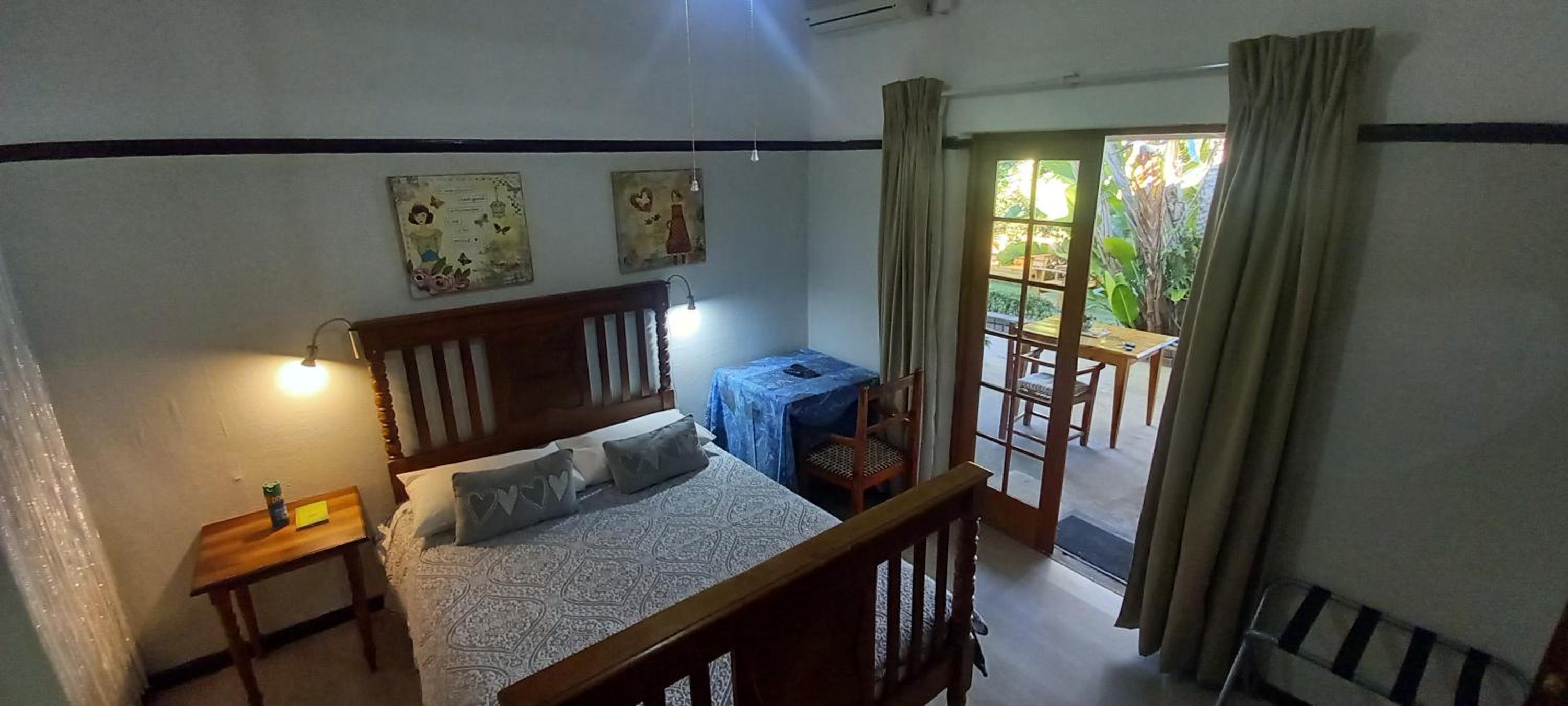 Standard Double Room - Photo 2