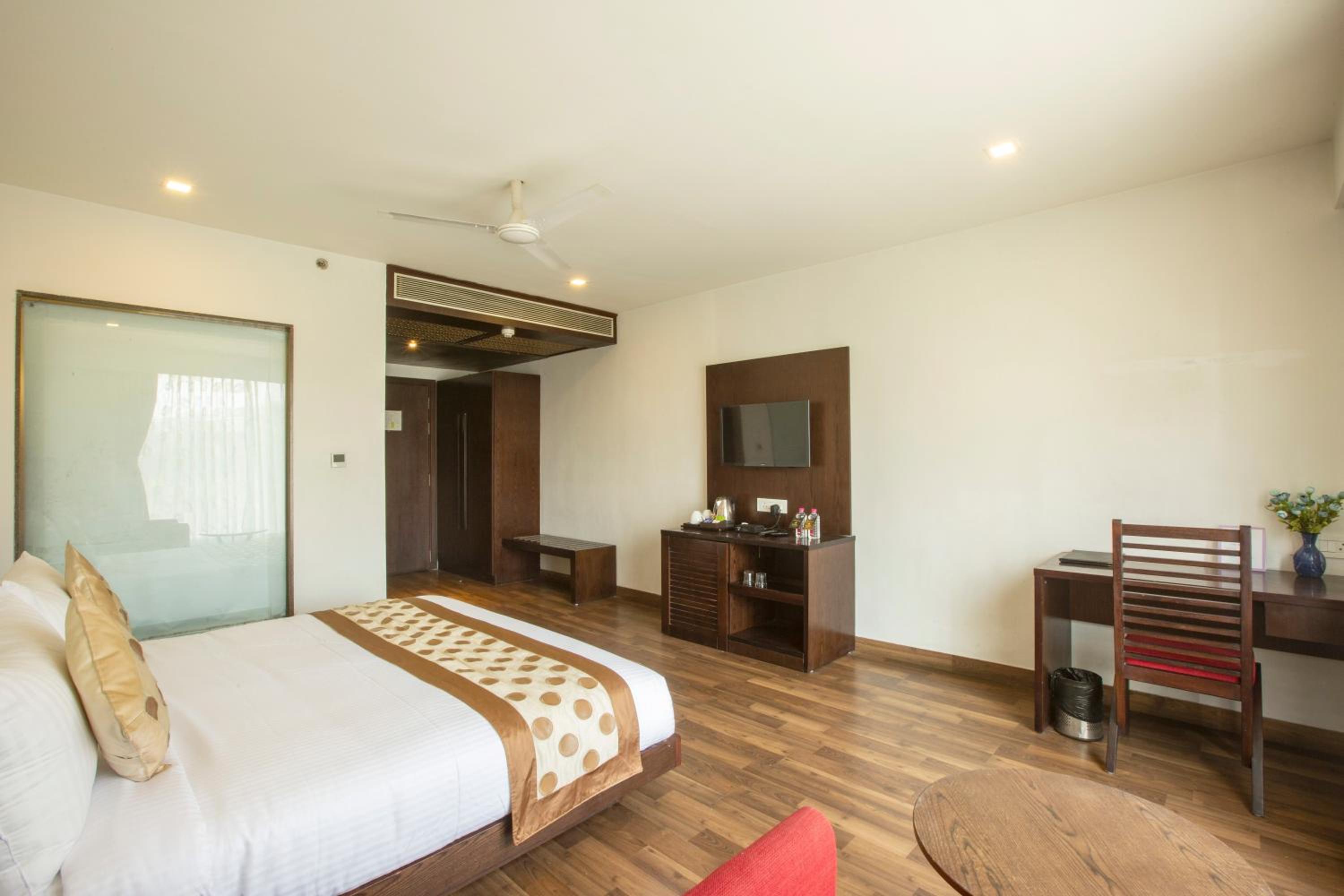 Superior Double or Twin Room - Photo 8
