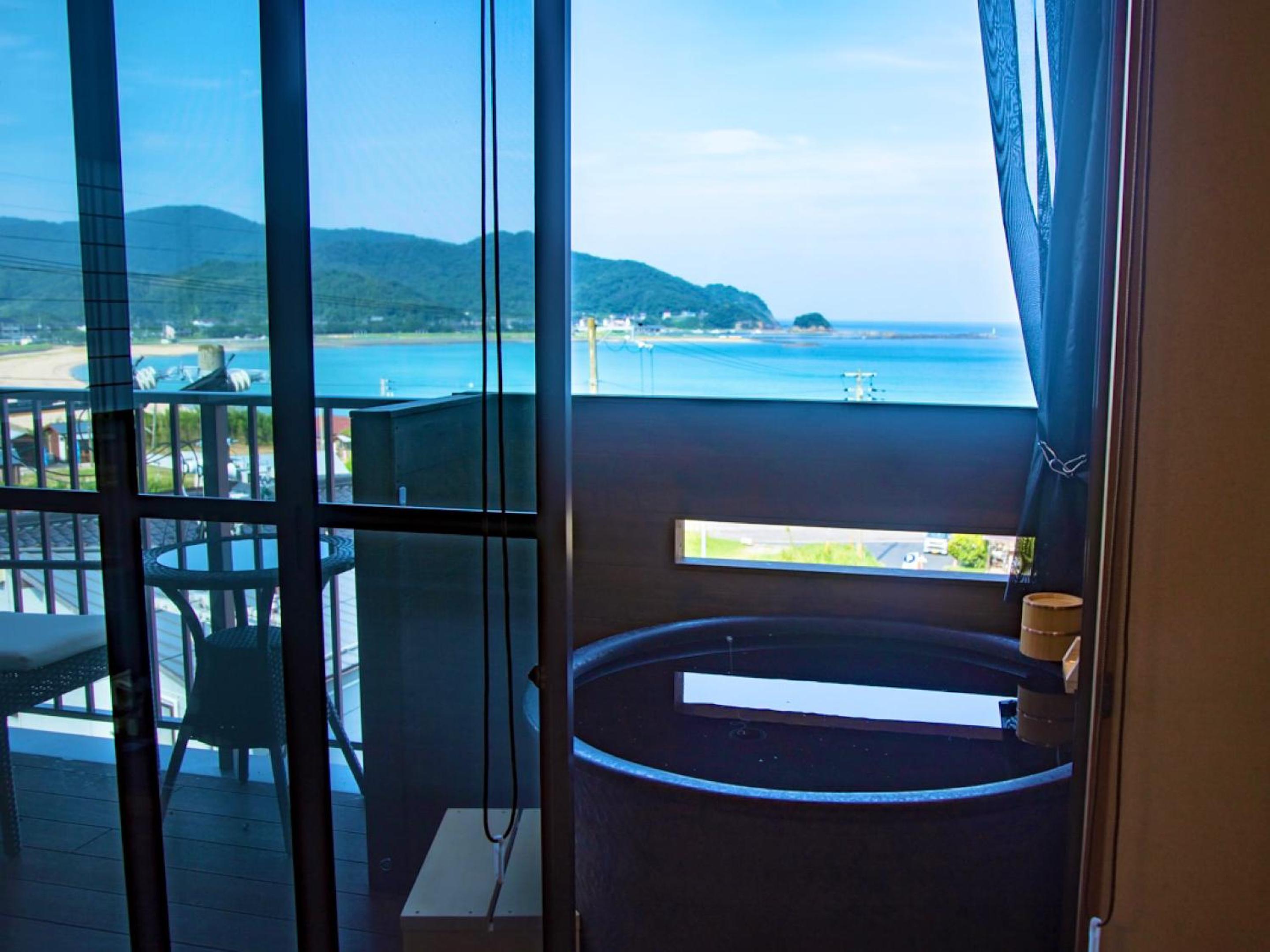 Japanese-Style Junior Suite Room with Open Air Bath - Smoking photo 3