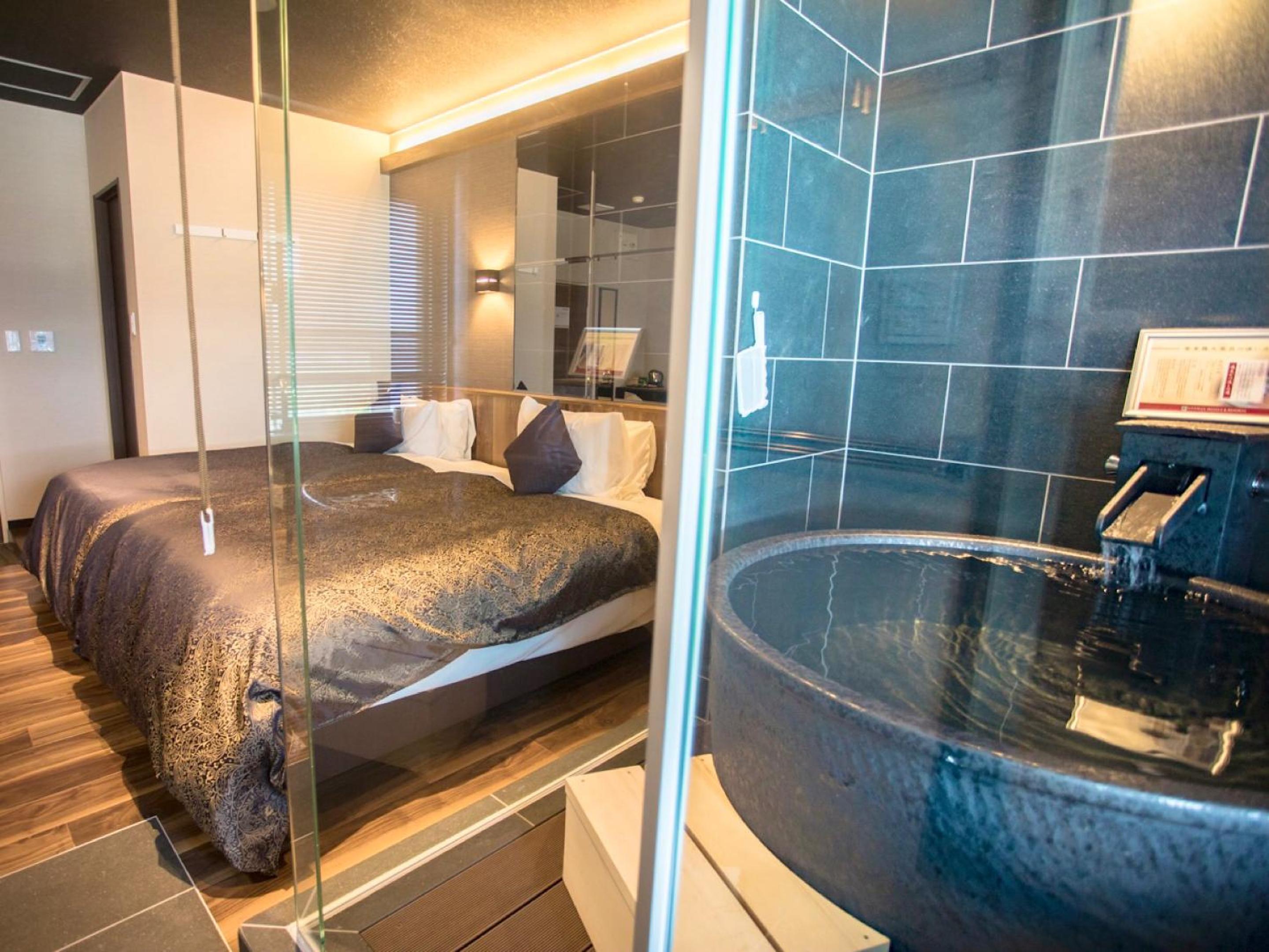 Modern Japanese-Western Style Room with Open Air Bath - Non-Smoking photo 3