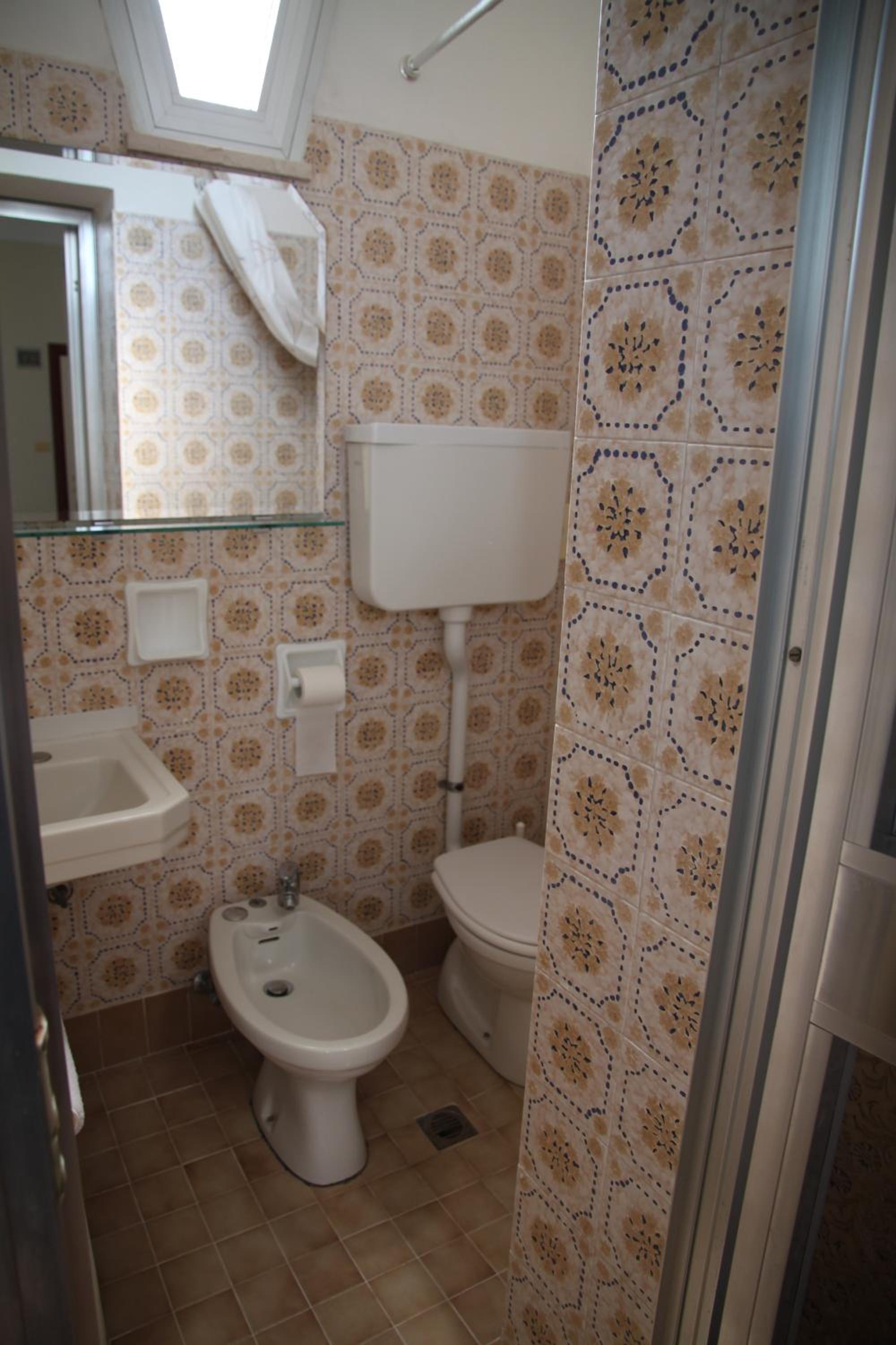 Standard Double Room - Photo 2