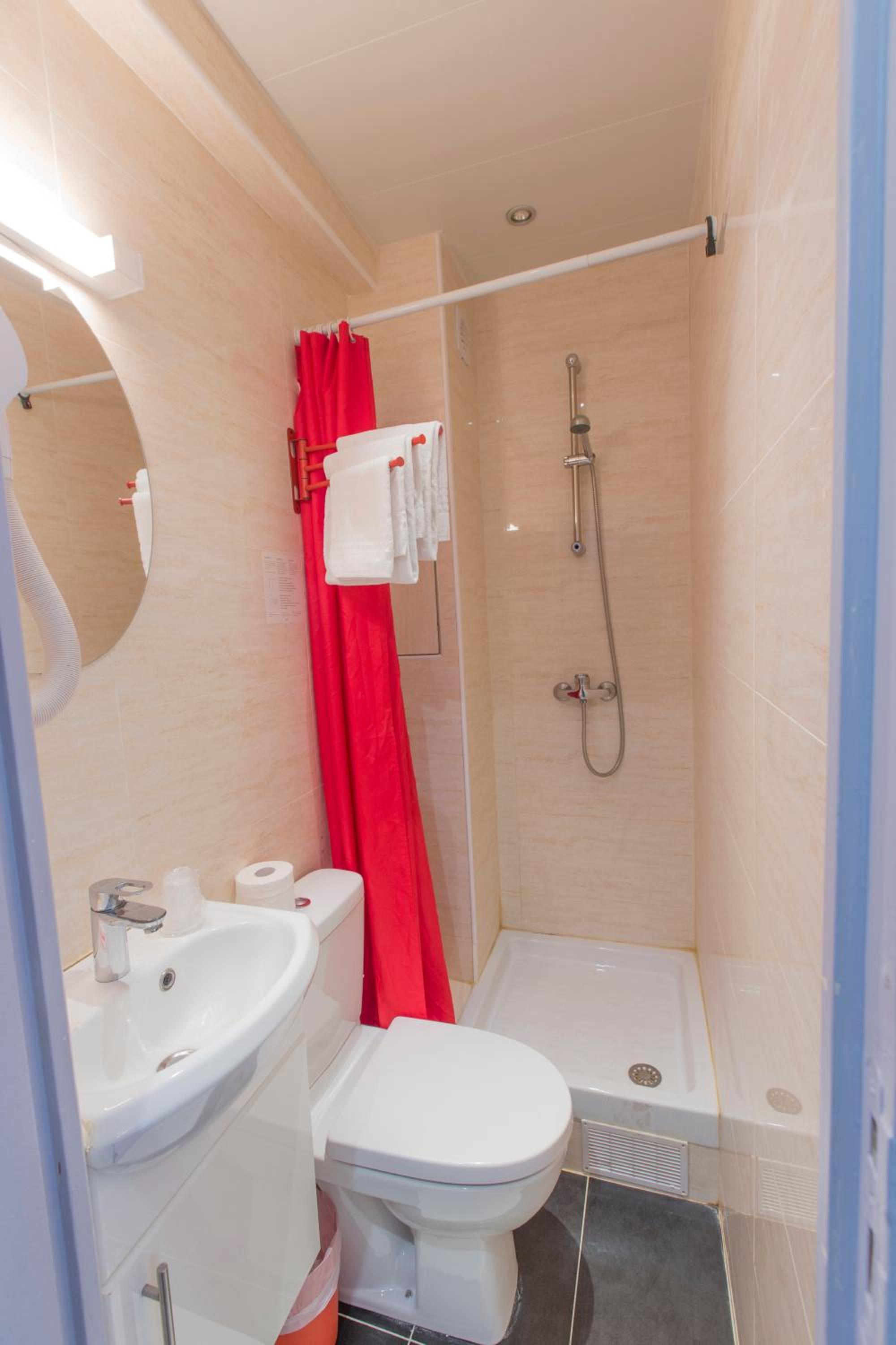 Single Room photo 3