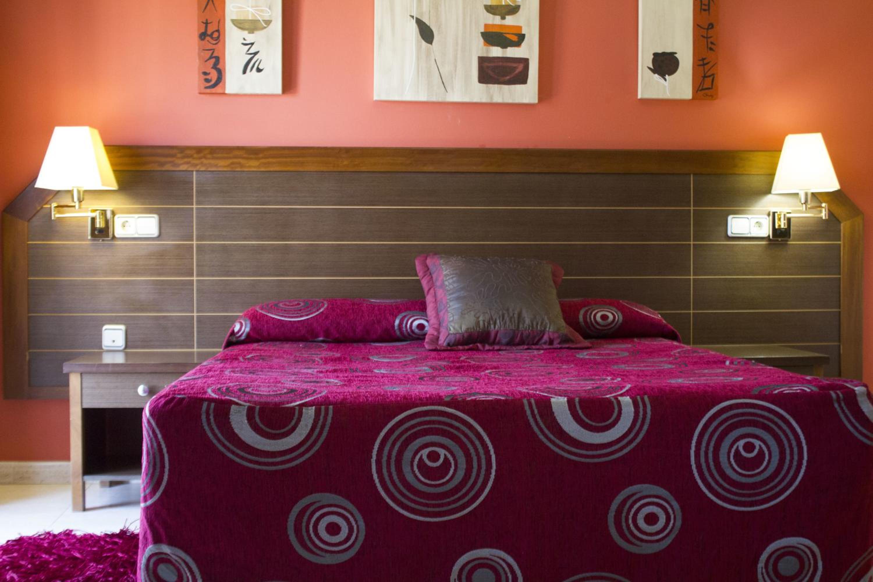 Double or Twin Room - Photo 7