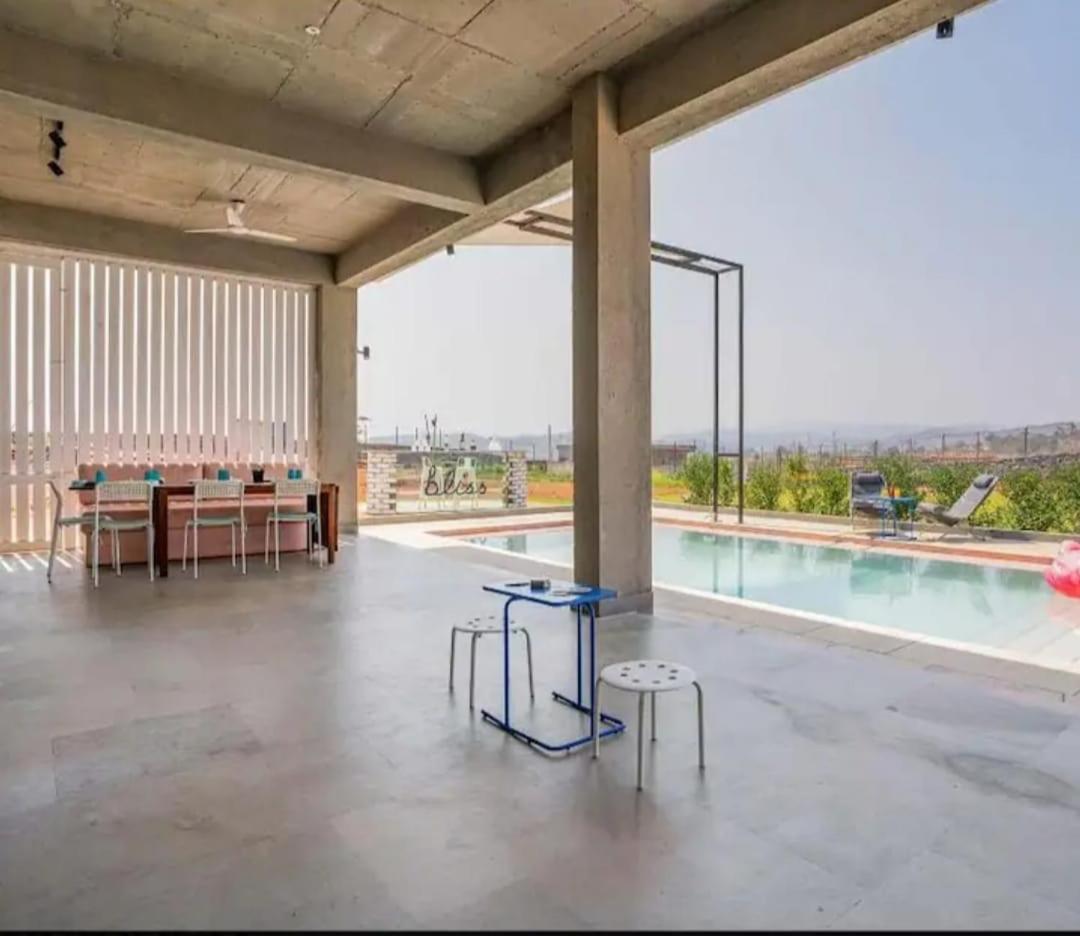 Villa photo 2