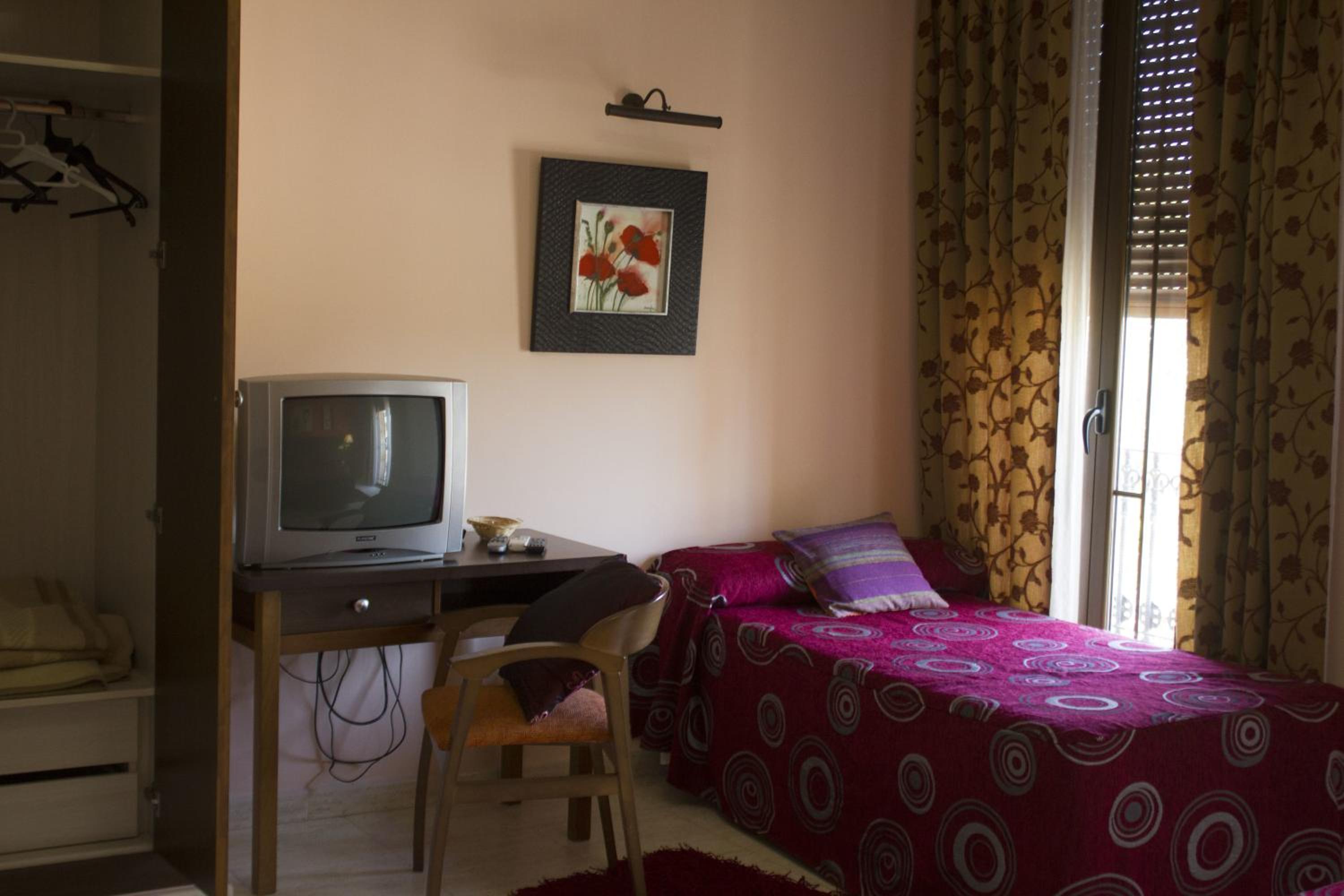 Triple Room - Photo 6