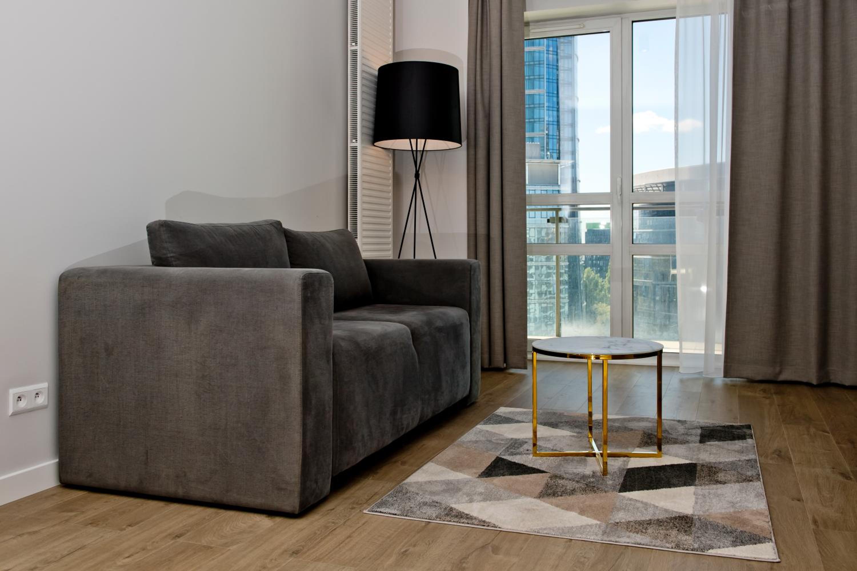 One-Bedroom Suite - Photo 4